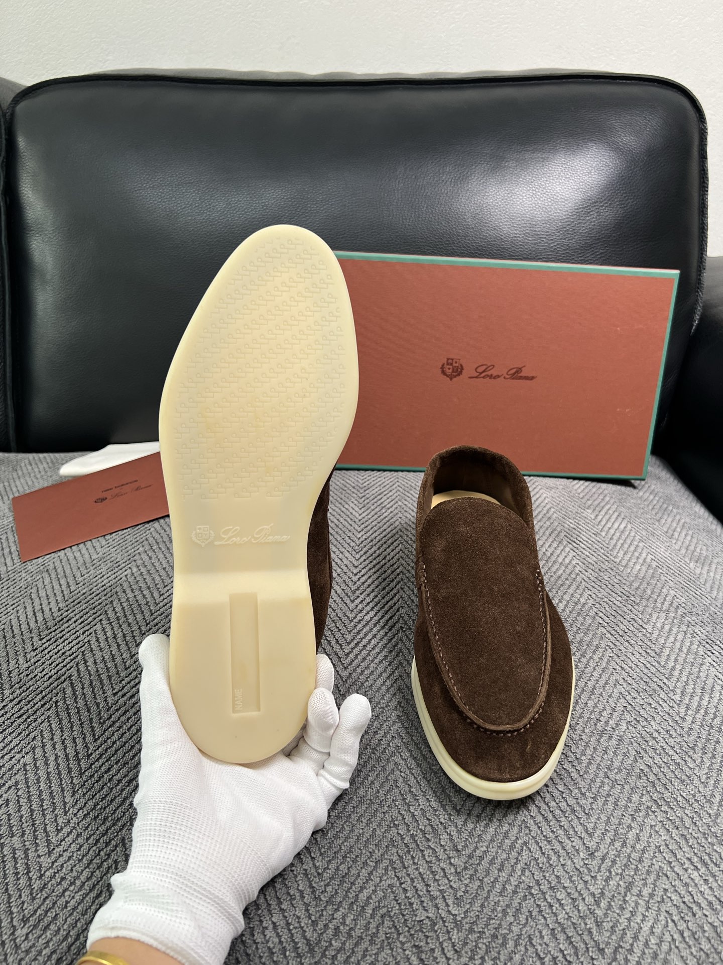 Loro Piana  高品质  顶级工艺品  诺悠翩雅  新品专柜同步原厂配置，鞋面意大利进口牛皮面料，高品质拼接工艺