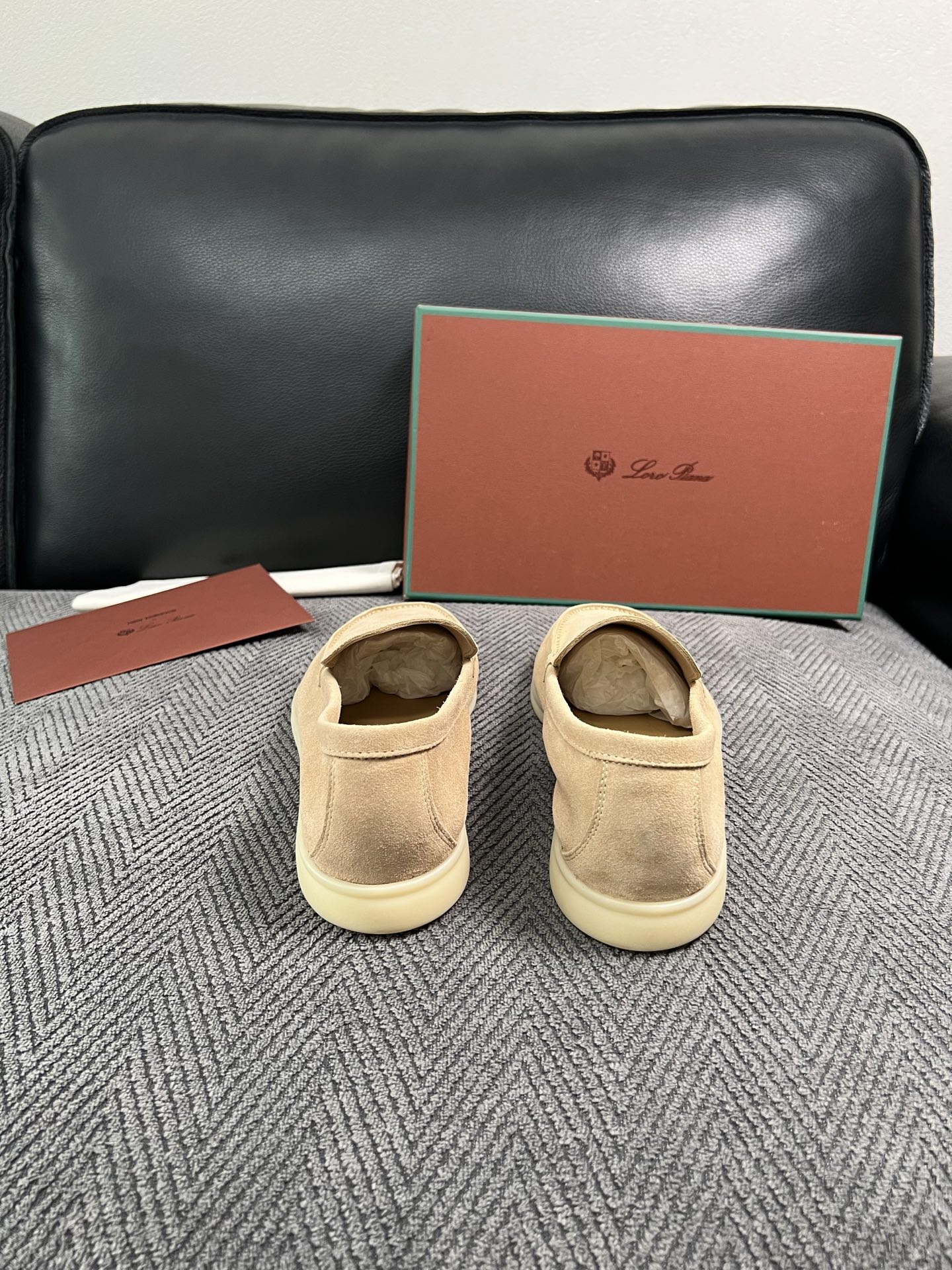 Loro Piana  高品质  顶级工艺品  诺悠翩雅  新品专柜同步原厂配置，鞋面意大利进口牛皮面料，高品质拼接工艺