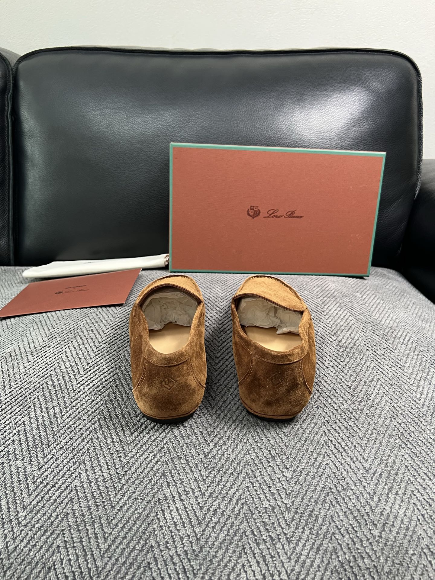 Loro Piana  高品质  顶级工艺品  诺悠翩雅  新品专柜同步原厂配置，鞋面意大利进口牛皮面料，高品质拼接工艺