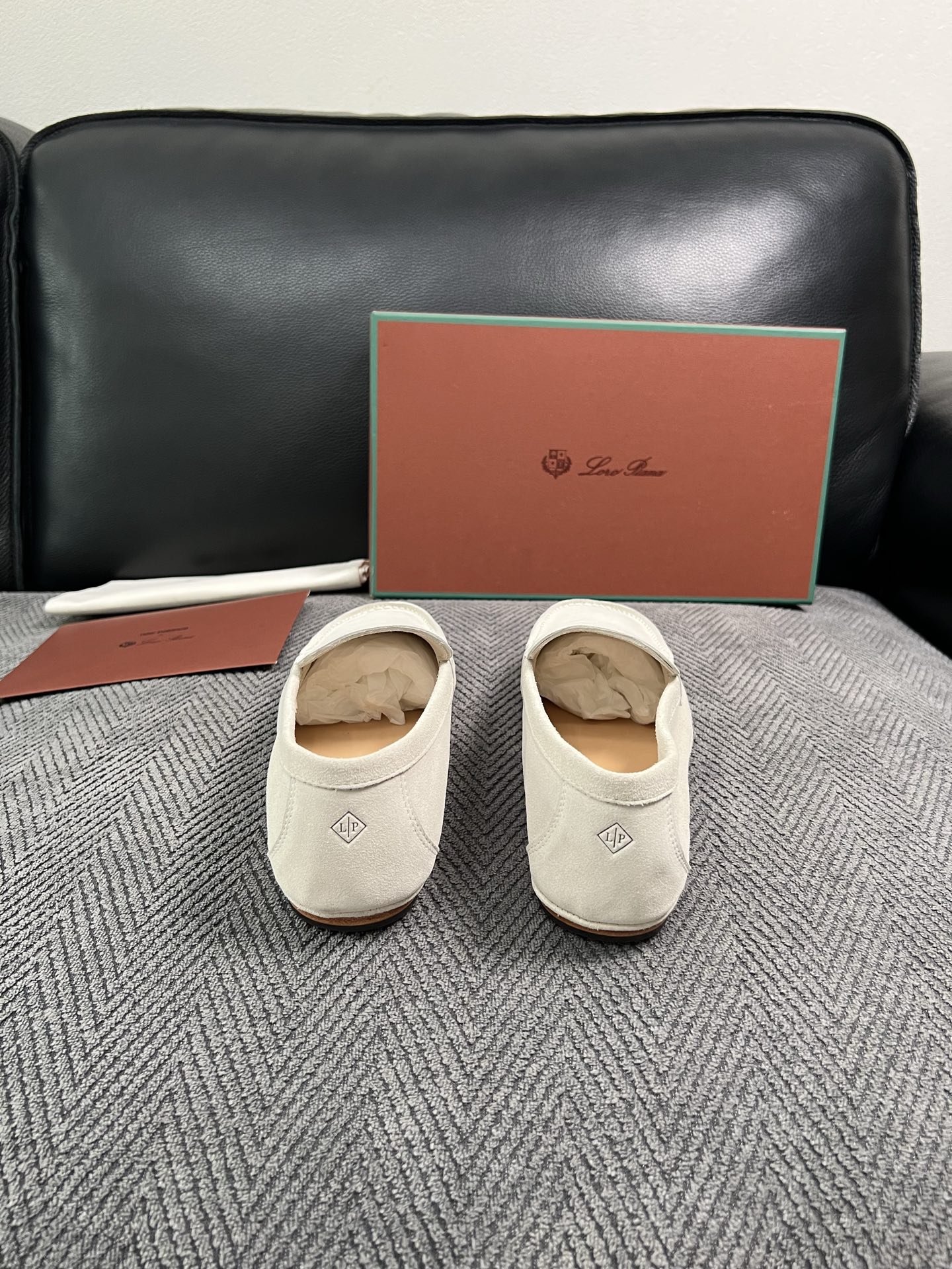 Loro Piana  高品质  顶级工艺品  诺悠翩雅  新品专柜同步原厂配置，鞋面意大利进口牛皮面料，高品质拼接工艺