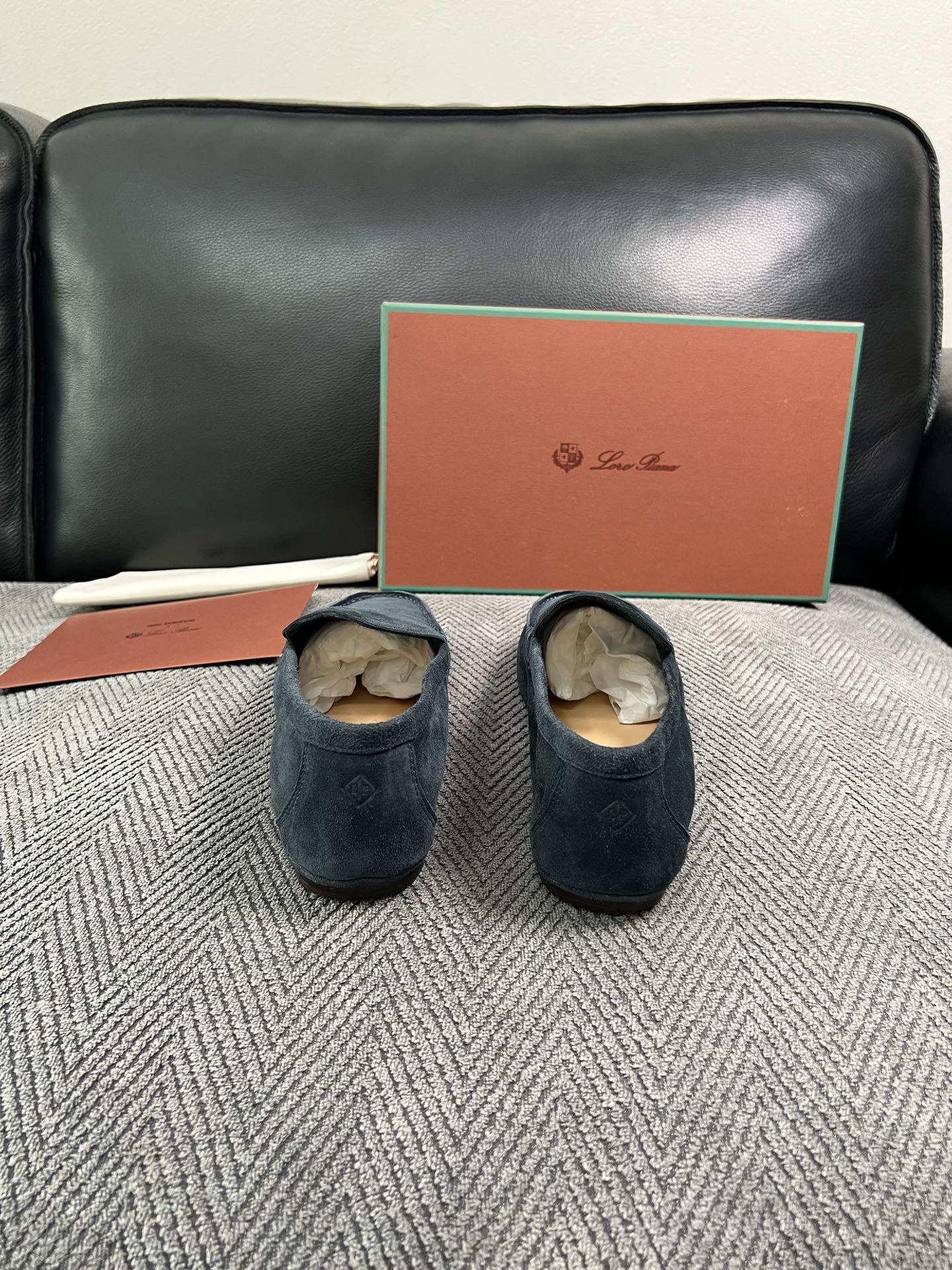Loro Piana  高品质  顶级工艺品  诺悠翩雅  新品专柜同步原厂配置，鞋面意大利进口牛皮面料，高品质拼接工艺