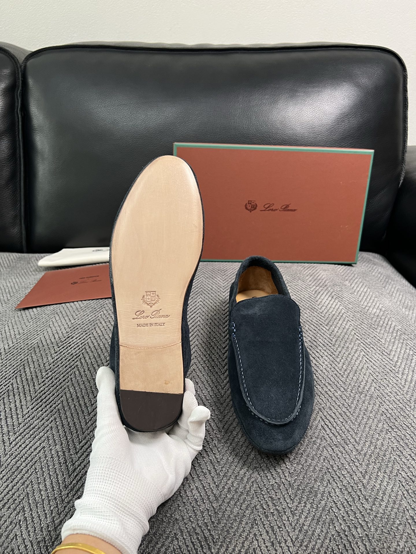 Loro Piana  高品质  顶级工艺品  诺悠翩雅  新品专柜同步原厂配置，鞋面意大利进口牛皮面料，高品质拼接工艺
