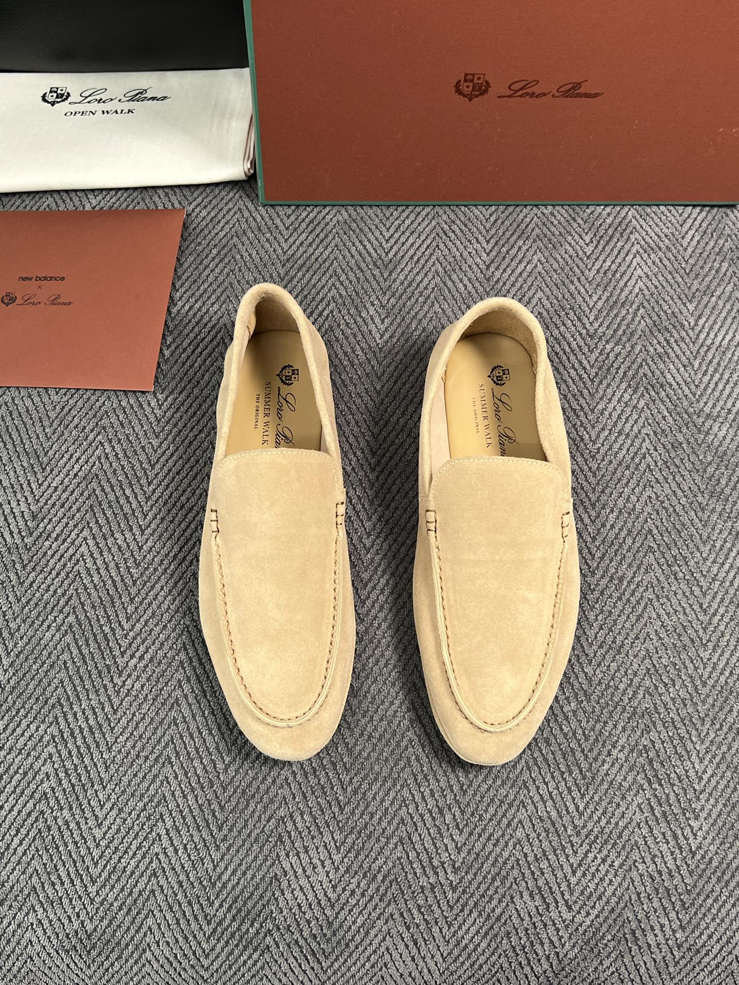 Loro Piana  高品质  顶级工艺品  诺悠翩雅  新品专柜同步原厂配置，鞋面意大利进口牛皮面料，高品质拼接工艺