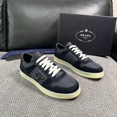 Prada 高品质 顶级工艺品,普拉达 专柜同步,原厂配置意大利进口牛皮面料,进口牛皮内里垫,透气舒适,鞋底:原厂特 Prada 高品质 顶级工艺品,普拉达 专柜同步,原厂配置意大利进口牛皮面料,进口牛皮内里垫,透气舒适,鞋底:原厂特