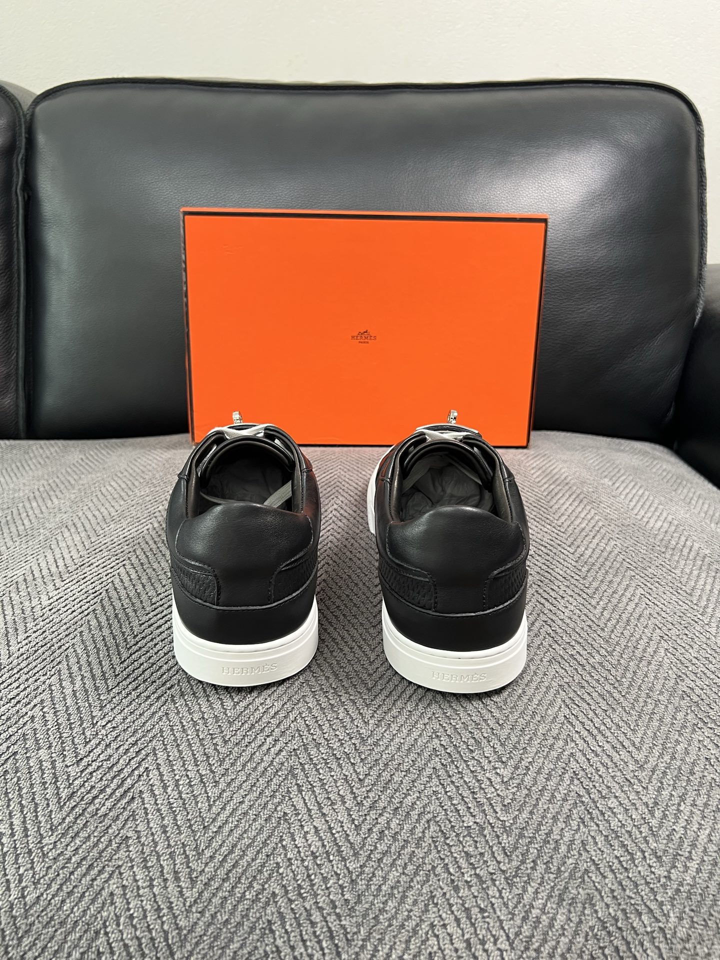 Hermes  高品质  顶级工艺品  爱马仕 专柜同步发售原厂配置，意大利进口原版牛皮面料，高品质拼接工艺，全进口水染
