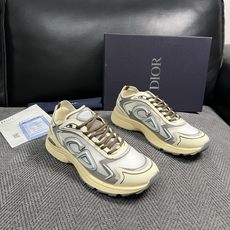 Dior 高品质 顶级工艺品 迪奥 专柜同步 原厂配置,意大利进口原版牛皮面料,透气舒适进口水染牛里垫,鞋底:原厂 Dior 高品质 顶级工艺品 迪奥 专柜同步 原厂配置,意大利进口原版牛皮面料,透气舒适进口水染牛里垫,鞋底:原厂