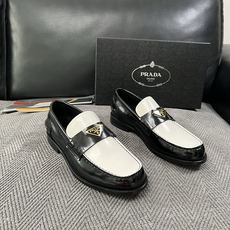 PRADA 高品质 顶级工艺品 普拉达 皮鞋专柜同步 原厂配置,意大利进口原版牛皮面料,透气舒适进口水染牛里垫,鞋底 PRADA 高品质 顶级工艺品 普拉达 皮鞋专柜同步 原厂配置,意大利进口原版牛皮面料,透气舒适进口水染牛里垫,鞋底