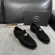 PRADA 高品质 顶级工艺品 普拉达 皮鞋专柜同步 原厂配置,意大利进口原版牛皮面料,透气舒适进口水染牛里垫,鞋底 PRADA 高品质 顶级工艺品 普拉达 皮鞋专柜同步 原厂配置,意大利进口原版牛皮面料,透气舒适进口水染牛里垫,鞋底