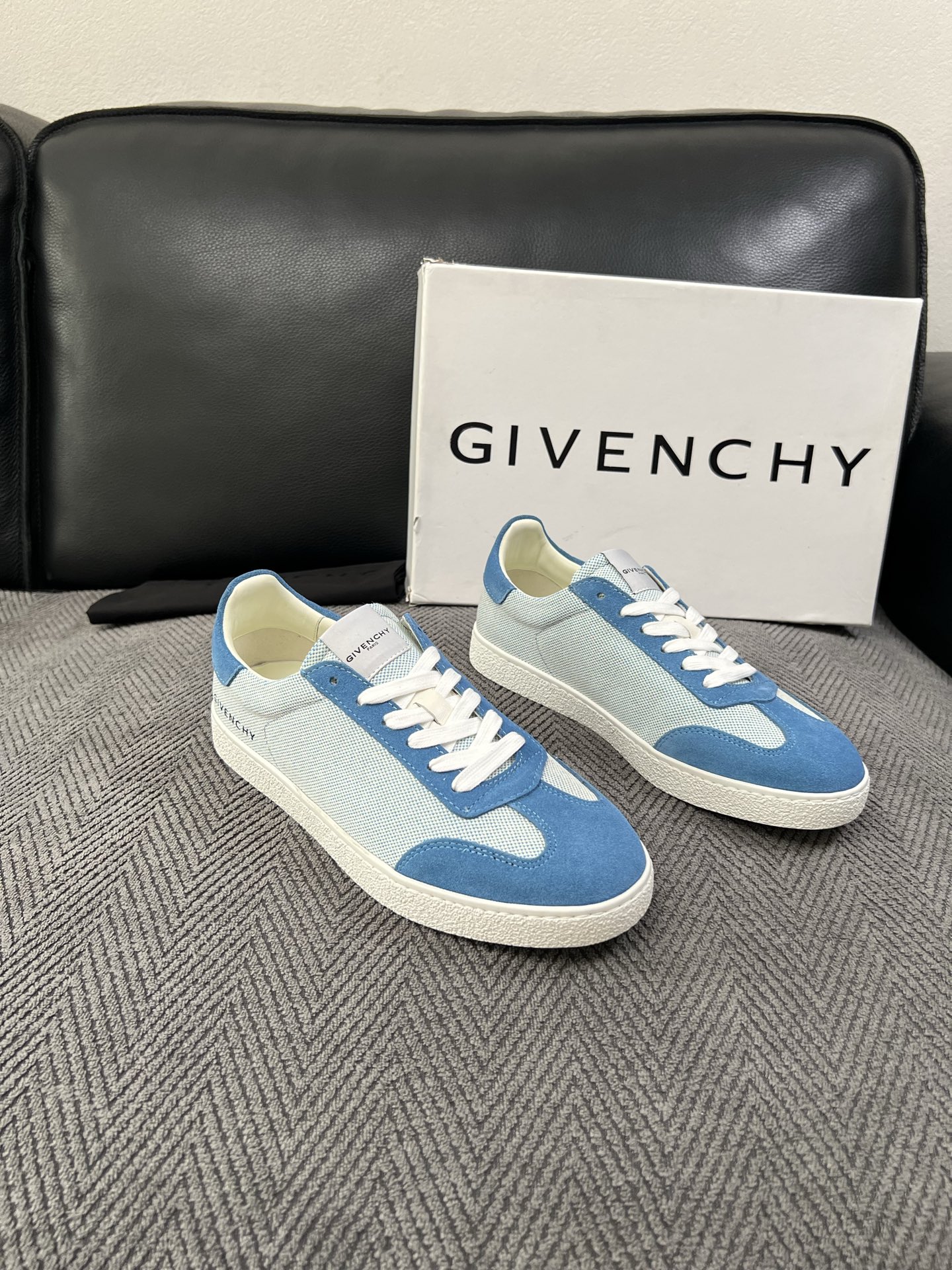 Givenchy 高品质 顶级工艺品 纪梵希 专柜同步原厂配置,意大利进口牛皮搭配面料,全鞋配件私模打造,柔软舒适 Givenchy 高品质 顶级工艺品 纪梵希 专柜同步原厂配置,意大利进口牛皮搭配面料,全鞋配件私模打造,柔软舒适