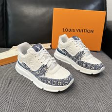 Lv 高品质 顶级工艺品 路易威登,运动板鞋专柜同步,鞋面意大利进口,高品质拼接缤纷色彩复杂工艺品,进口水染牛里柔软 Lv 高品质 顶级工艺品 路易威登,运动板鞋专柜同步,鞋面意大利进口,高品质拼接缤纷色彩复杂工艺品,进口水染牛里柔软