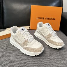Lv 高品质 顶级工艺品 路易威登,运动板鞋专柜同步,鞋面意大利进口,高品质拼接缤纷色彩复杂工艺品,进口水染牛里柔软 Lv 高品质 顶级工艺品 路易威登,运动板鞋专柜同步,鞋面意大利进口,高品质拼接缤纷色彩复杂工艺品,进口水染牛里柔软