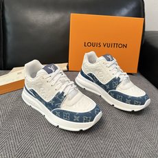 Lv 高品质 顶级工艺品 路易威登,运动板鞋专柜同步,鞋面意大利进口,高品质拼接缤纷色彩复杂工艺品,进口水染牛里柔软 Lv 高品质 顶级工艺品 路易威登,运动板鞋专柜同步,鞋面意大利进口,高品质拼接缤纷色彩复杂工艺品,进口水染牛里柔软