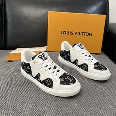Lv 高品质 顶级工艺品 路易威登,运动板鞋专柜同步,鞋面意大利进口,高品质拼接缤纷色彩复杂工艺品,进口水染牛里柔软 Lv 高品质 顶级工艺品 路易威登,运动板鞋专柜同步,鞋面意大利进口,高品质拼接缤纷色彩复杂工艺品,进口水染牛里柔软