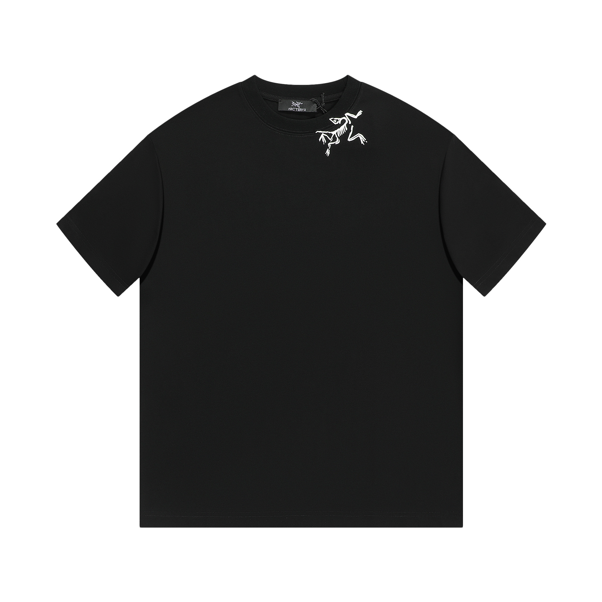 NO:123965,ARC`TERYX New foam printed short-sleeved T-shirt * Customized 280g cotton fabric, soft and comfortable in the fabric * Very simple and atmospheric one. Whether it is the comfort of the upper body, it is incomparable, interpreting your luxury and taste, and creating your fashionable charm. The washing method is recommended to dry cleaning or wrap the back of the laundry bag, which is separate cold water and dry naturally!  Men and women Black White S-XL,arc'teryx,T-shirt,tees,t-shirt,alexander wang19860909ARC`TERYX 始祖鸟 新款发泡印花短袖T恤 *定制280克全棉面料,面料柔软,亲肤舒 *非常简约大气的一款 无论是上身舒适度都是无可比拟的存在,诠释你的奢华与品位,打造你的时尚风情魅力所在. 洗涤方式建议干洗或包裹洗衣袋反面单独冷水快速机洗自然晾干！ 男女同款  黑色 白色 S-XL,arc'teryx,T-shirt,tees，t-shirt,alexander wang,Men's clothing