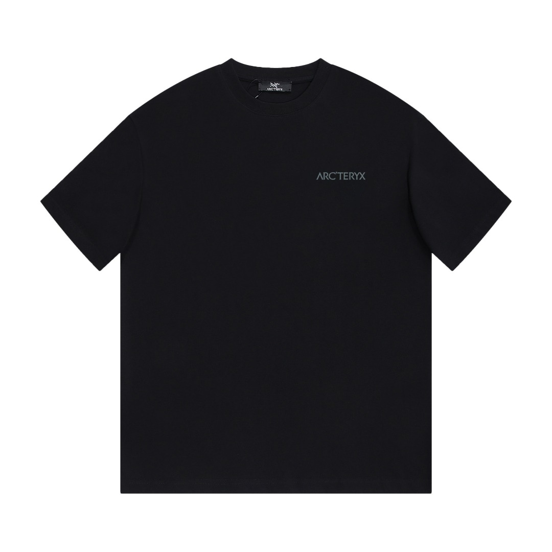 NO:123963,ARC`TERYX New printed short-sleeved T-shirt * Customized 280g cotton fabric, soft and comfortable in the fabric * Very simple and atmospheric one. Whether it is the comfort of the upper body, it is incomparable, interpreting your luxury and taste, and creating your fashionable charm. The washing method is recommended to dry cleaning or wrap the back of the laundry bag, which is separate cold water and dry naturally!  Men and women Black White S-XL,arc'teryx,T-shirt,tees,t-shirt,alexander wang19860909ARC`TERYX 始祖鸟 新款印花短袖T恤 *定制280克全棉面料,面料柔软,亲肤舒 *非常简约大气的一款 无论是上身舒适度都是无可比拟的存在,诠释你的奢华与品位,打造你的时尚风情魅力所在. 洗涤方式建议干洗或包裹洗衣袋反面单独冷水快速机洗自然晾干！ 男女同款  黑色 白色 S-XL,arc'teryx,T-shirt,tees，t-shirt,alexander wang,Men's clothing