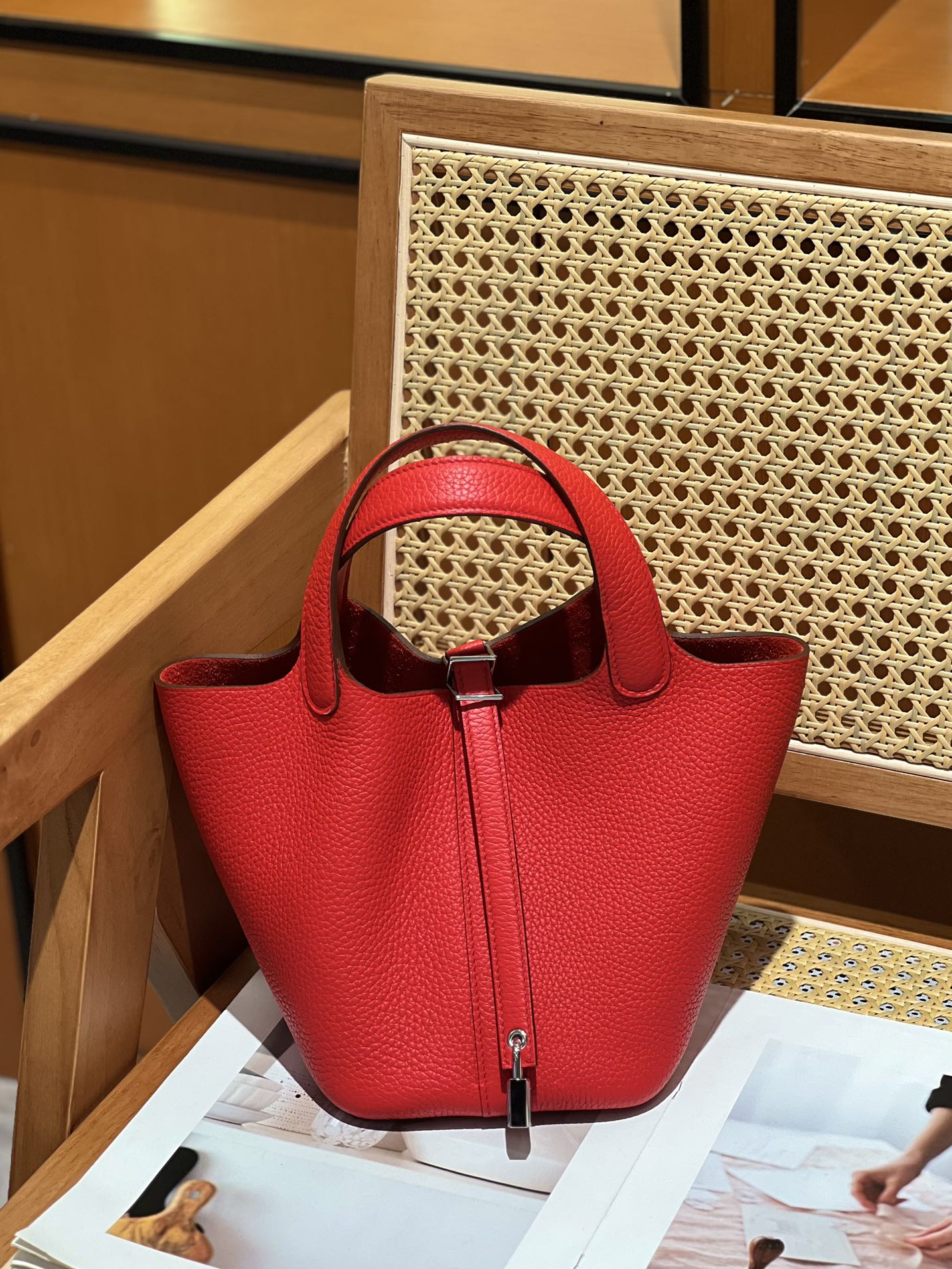 NO:811735,Vegetable basket 18 upgraded version TC leather Chinese red gold and silver buckle all steel hardware wax thread production, Hermes, hermes, Hermes,19860909菜篮子18升级版 TC皮 中国红金银扣 全钢五金 蜡线制作,爱马仕,hermes,Hermes,,Bag