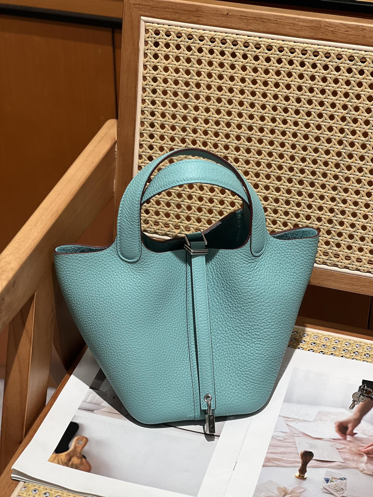 NO:811730,Vegetable basket 18 upgraded version TC leather Macaron gold and silver buckle All steel hardware Wax thread production, Hermes, Hermes, Hermes,19860909菜篮子18升级版 TC皮 马卡龙金银扣 全钢五金 蜡线制作,爱马仕,hermes,Hermes,,Bag