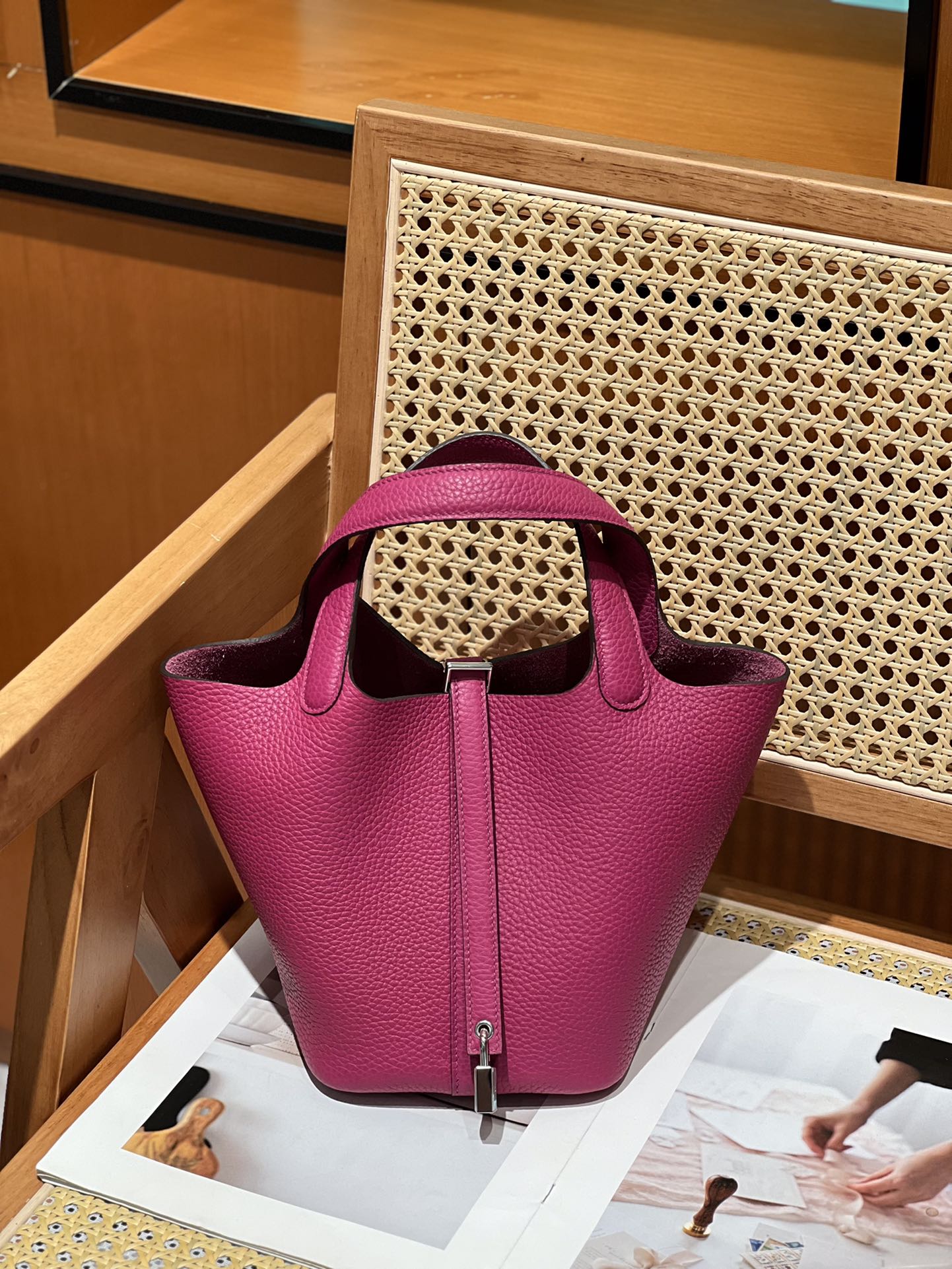 NO:811697,Vegetable basket 18 TC leather, magnolia pink silver buckle, all steel hardware, wax thread production, Hermes, hermes, Hermes,19860909菜篮子18 TC皮 玉兰粉银扣 全钢五金 蜡线制作,爱马仕,hermes,Hermes,,Bag