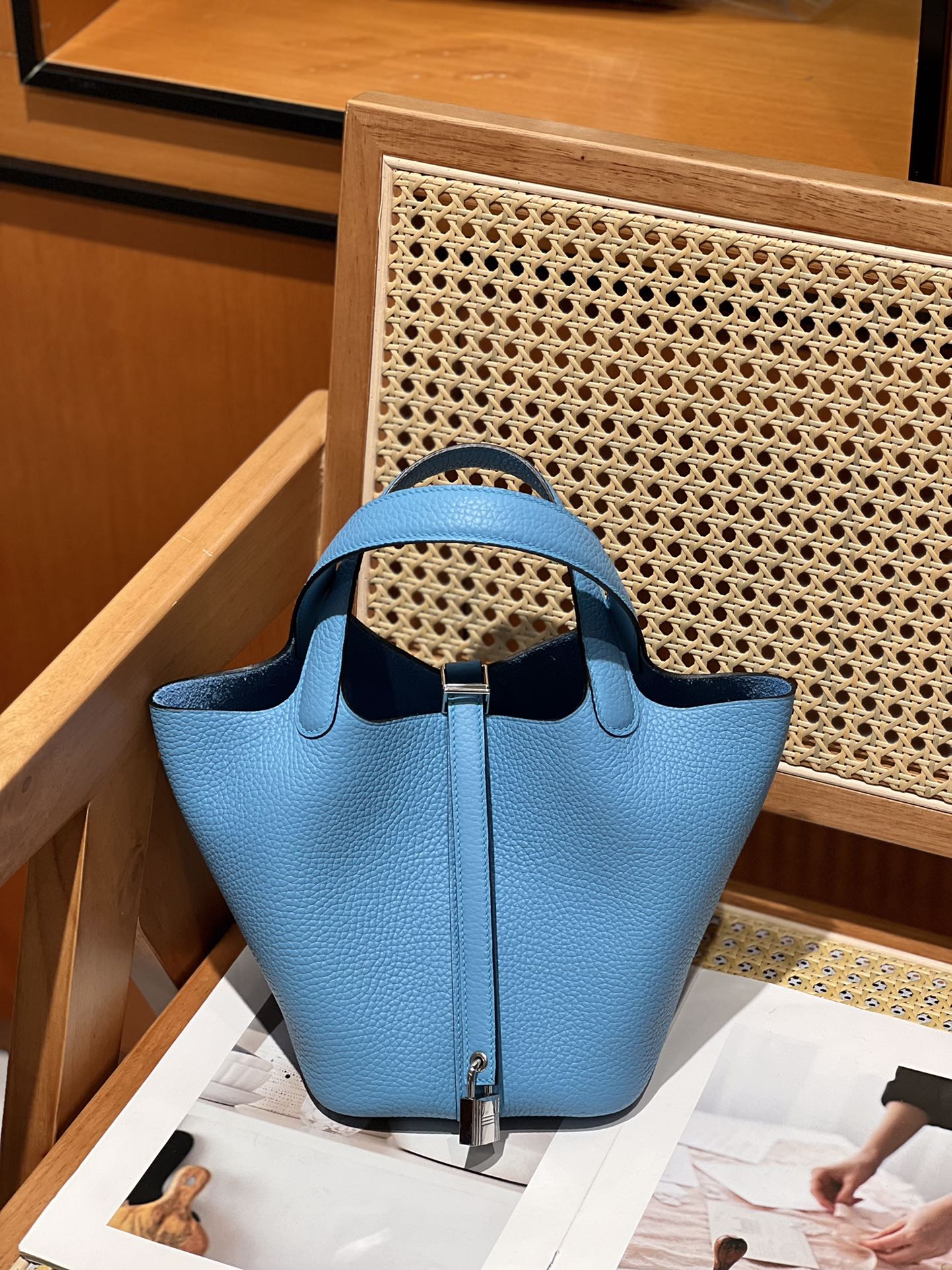 NO:811726,Vegetable basket 18 TC leather candy blue silver buckle all steel hardware wax thread production, Hermes, hermes, Hermes,19860909菜篮子18 TC皮 糖果蓝银扣 全钢五金 蜡线制作,爱马仕,hermes,Hermes,,Bag