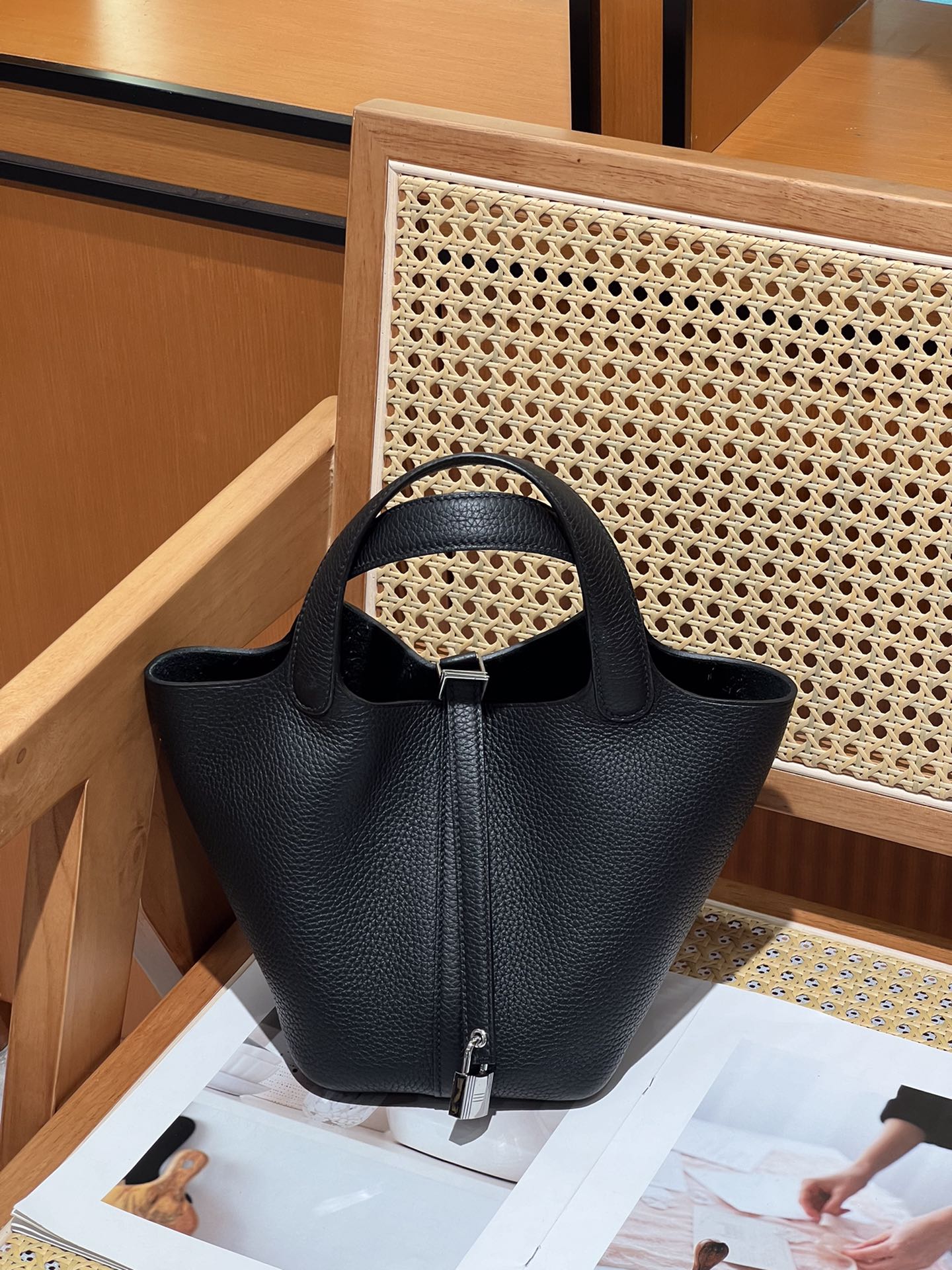 NO:811711,Vegetable basket 18 TC leather, black silver buckle, all steel hardware, wax thread production, Hermes, hermes, Hermes,19860909菜篮子18 TC皮 黑色银扣 全钢五金 蜡线制作,爱马仕,hermes,Hermes,,Bag