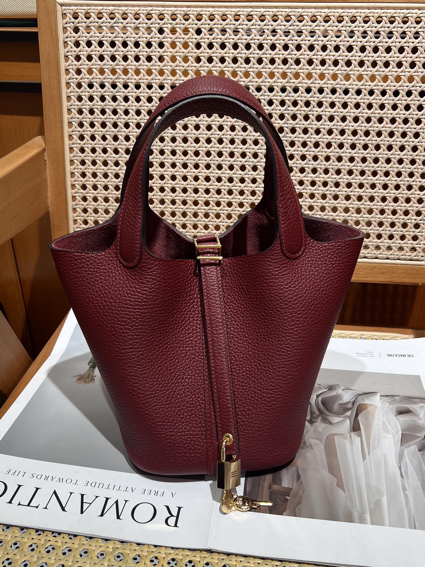 NO:811700,Bordeaux burgundy vegetable basket 18Cm wax thread in stock, Hermes, hermes, Hermes,19860909波尔多酒红 菜篮子18Cm 蜡线现货,爱马仕,hermes,Hermes,,Bag