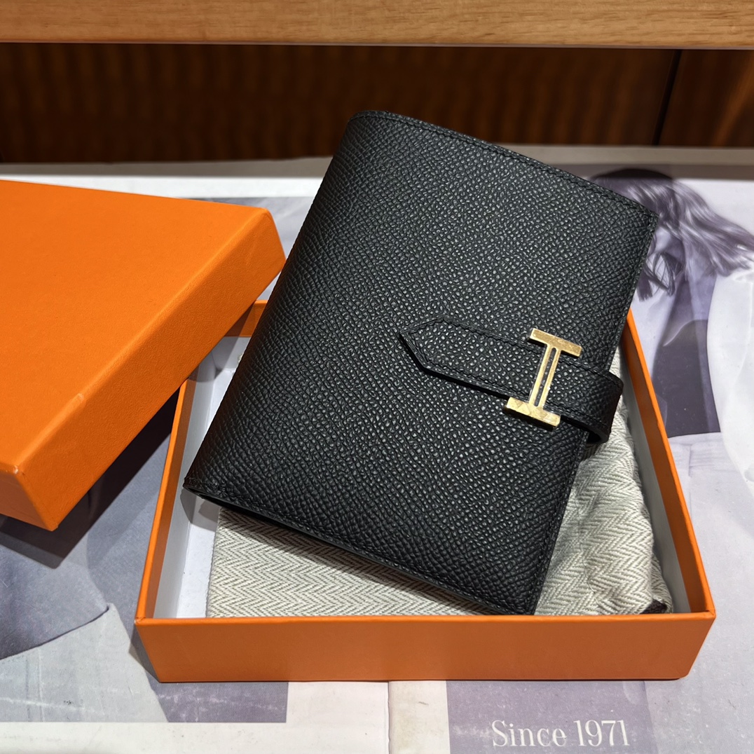 Hermès Béarn Compact Wallet Black Épée Leather with Silver Hardware 3 i1739941726 7208 0