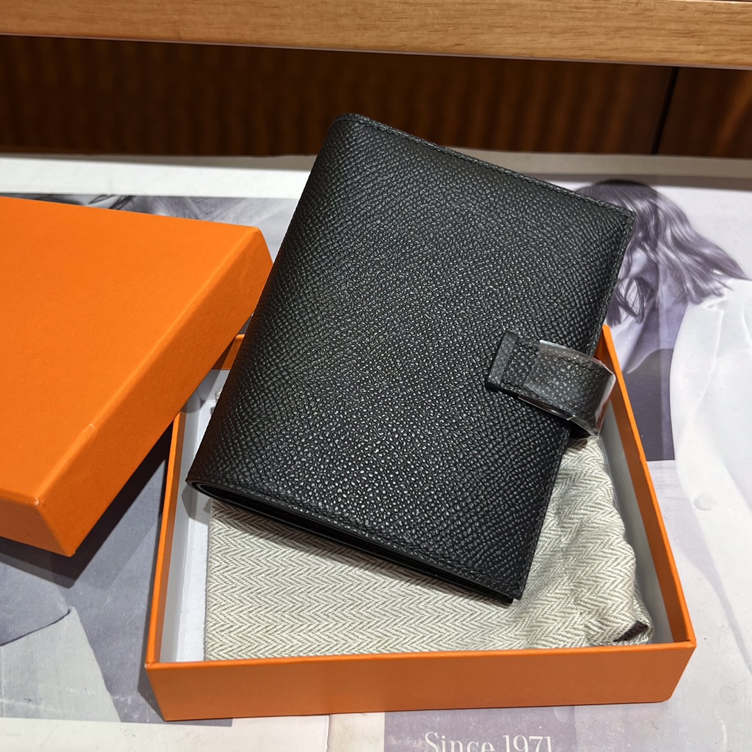 Hermès Béarn Compact Wallet Black Épée Leather with Silver Hardware 4 i1739941726 8970 1