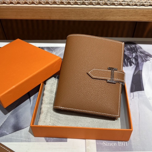 Hermes Bearn Compact Wallet Gold Epsom Leather with Silver Hardware,9.5x12cm