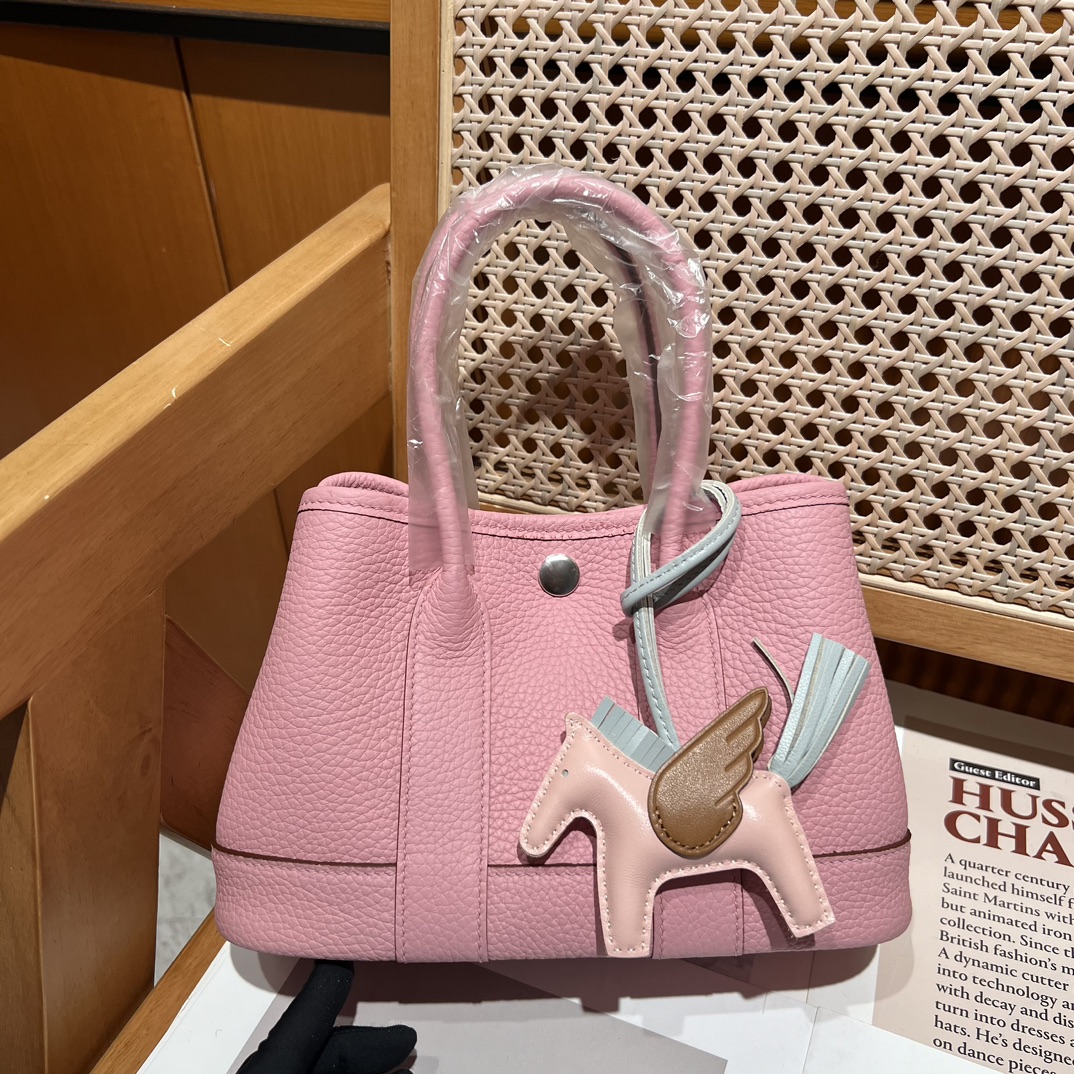 NO:699982,Full leather mini garden bag 25 years latest K-engraved size 23x16×10cm Tc leather cherry blossom pink wax thread Garden arty garden bag HERMES Hermes, Hermes, hermes, hermes, Hermes,19860909全皮mini花园包 25年最新K刻 尺寸23x16×10cm Tc皮 樱花粉 蜡线 Garden arty 花园包 HERMES 爱马仕,爱马仕,hermes,hermes,Hermes,,Bag