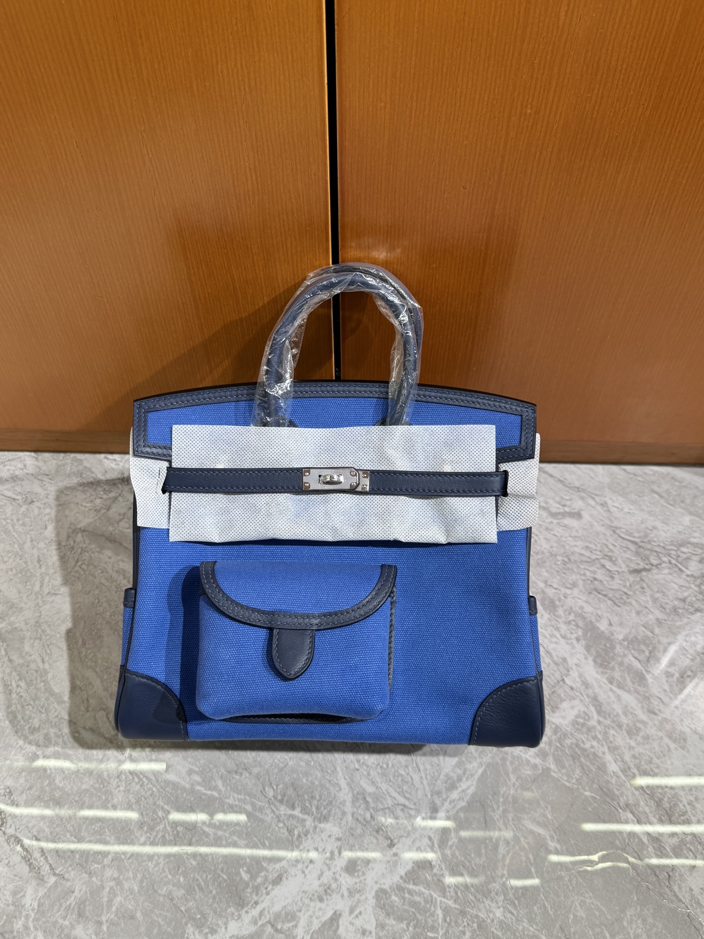 🐎新品
Birkin Cargo 帆布铂金包 25cm 原厂进口Swift皮拼帆布【多色可选】银扣 通勤休闲包 男女通用款
限量版 专柜同步 全手工蜜蜡线缝制 纯钢五金 现货