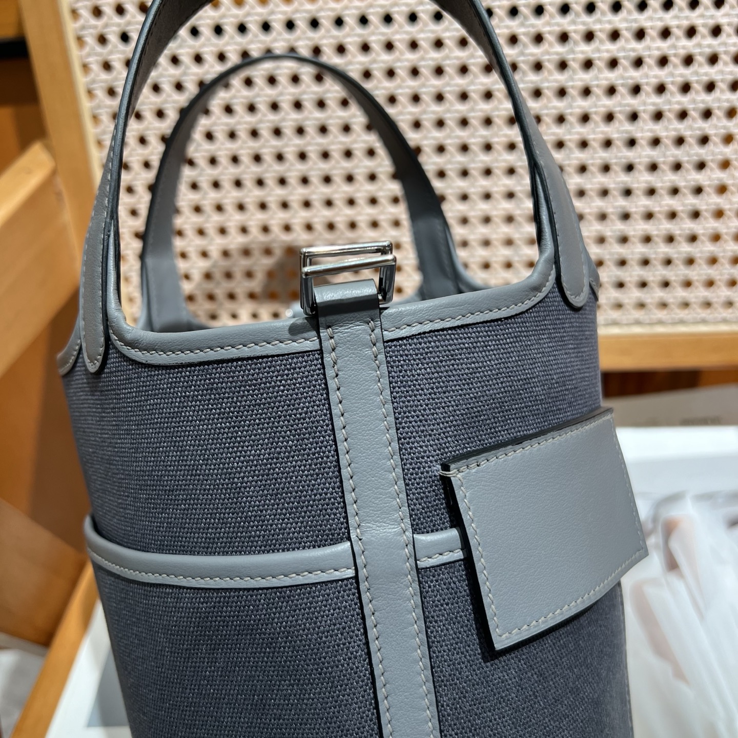 Cargo菜篮子 18cm
石板灰 Swift皮拼帆布