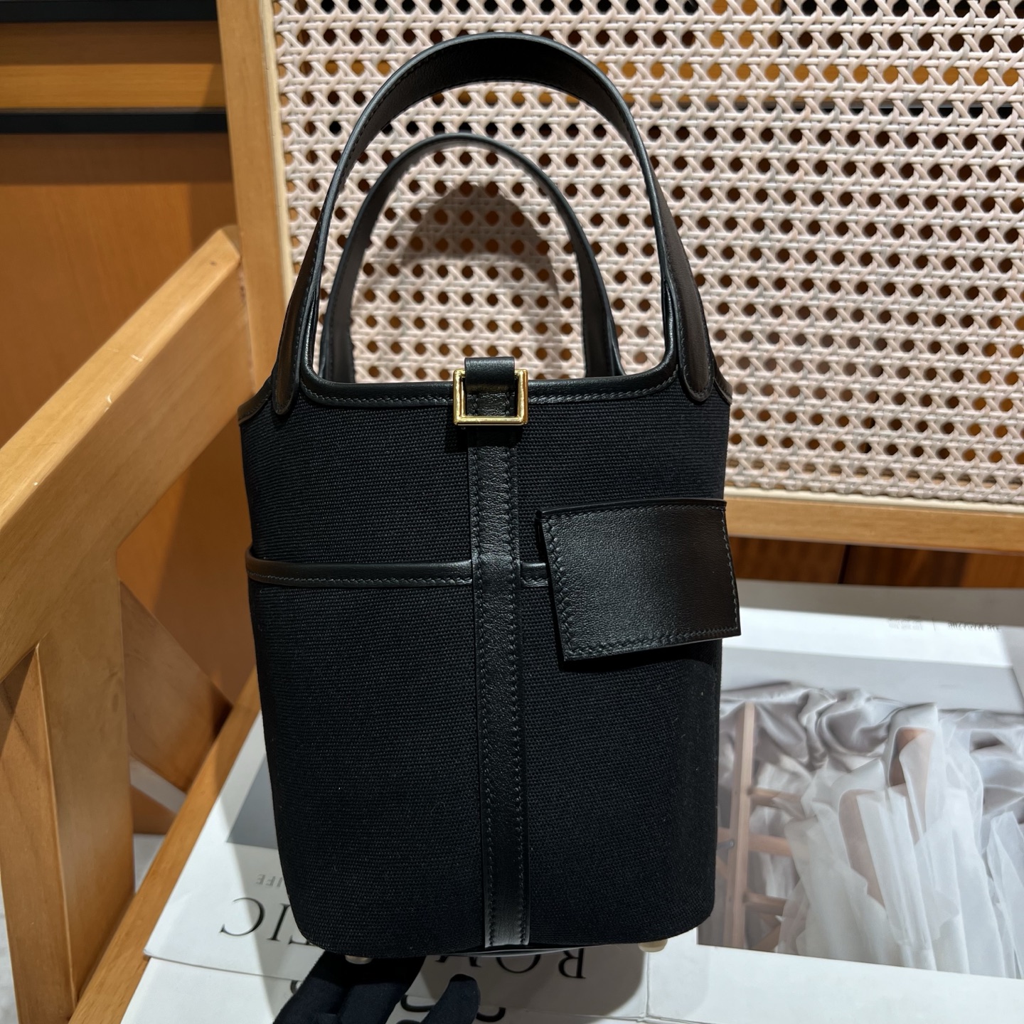 Cargo菜篮子 18cm
黑色 Swift皮拼帆布