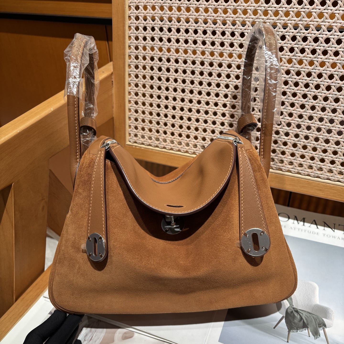 NO:700448,Lindy26 suede and swift leather golden brown,Hermes,hermes,stuart weitzman,chamois leather,Hermes,19860909Lindy26 麂皮拼swift皮 金棕色,爱马仕,hermes,stuart weitzman,chamois leather,Hermes,,Bag