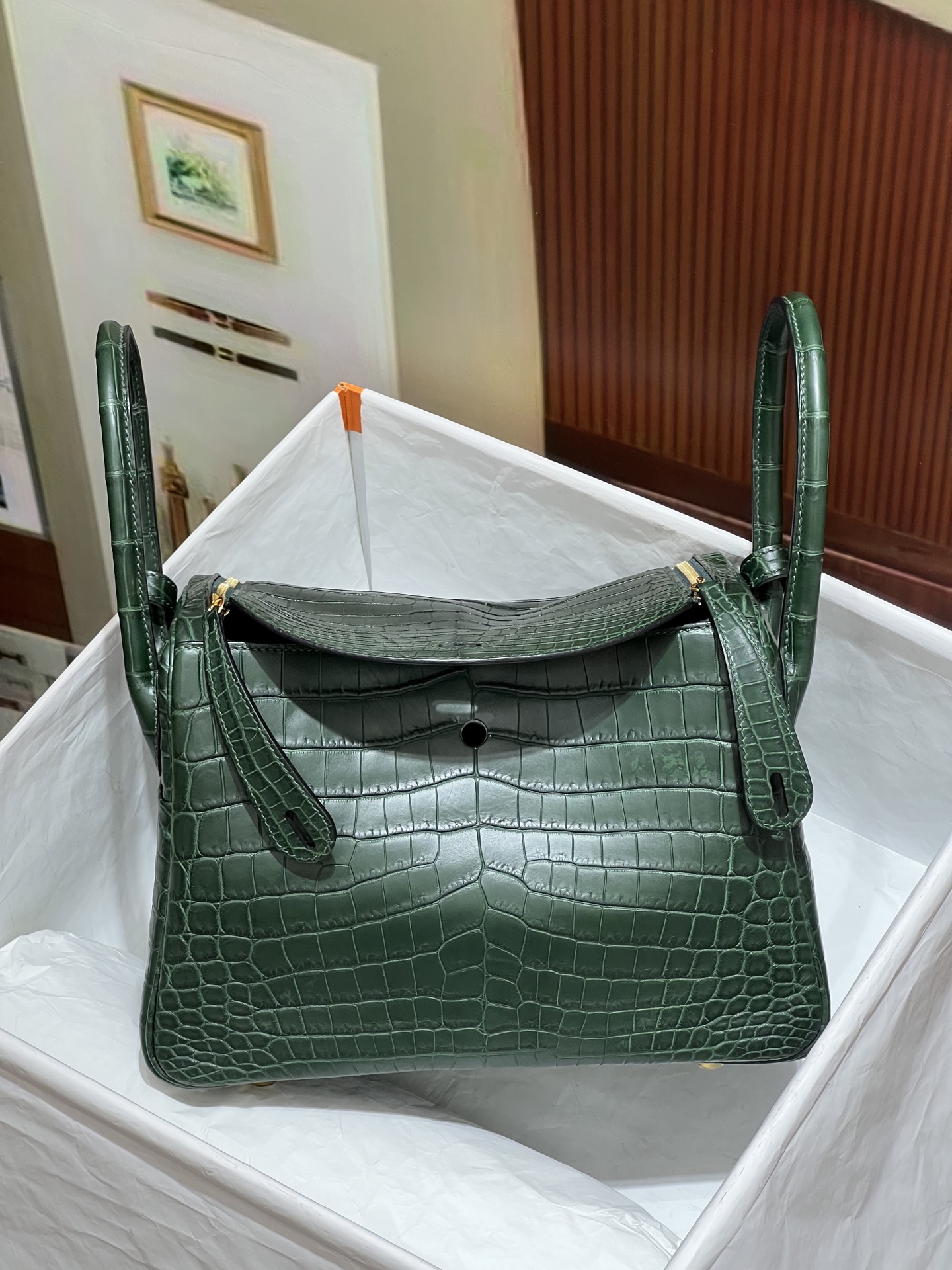 NO:717878,Lindy 26CM. Green gold buckle 2 Hc imported Nile crocodile, 3 leather pairs, hand-sewn with wax thread!  Pure steel hardware!  Full set of handmade nails,Hermes,hermes,Hermes,19860909琳迪26CM.绿色金扣2 Hc进口尼罗鳄 3张皮对版 蜡线手工缝制！纯钢五金！全套手工钉,爱马仕,hermes,Hermes,,Bag