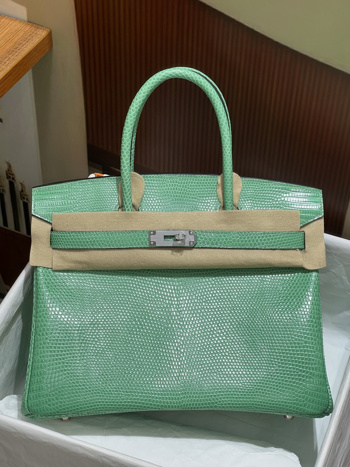 NO:699944,Platinum 30CM. hc imported lizard skin, real shot silver buckle, 5 pieces of skin, make a bag, the texture and leather surface are super beautiful, top hand sewing craftsmanship, Hermes, Hermes, Hermes,19860909铂金30CM. hc进口蜥蜴皮 实拍银扣 5张皮 做一个包 纹理和皮面都超级漂亮 顶级手缝工艺,爱马仕,hermes,Hermes,,Bag