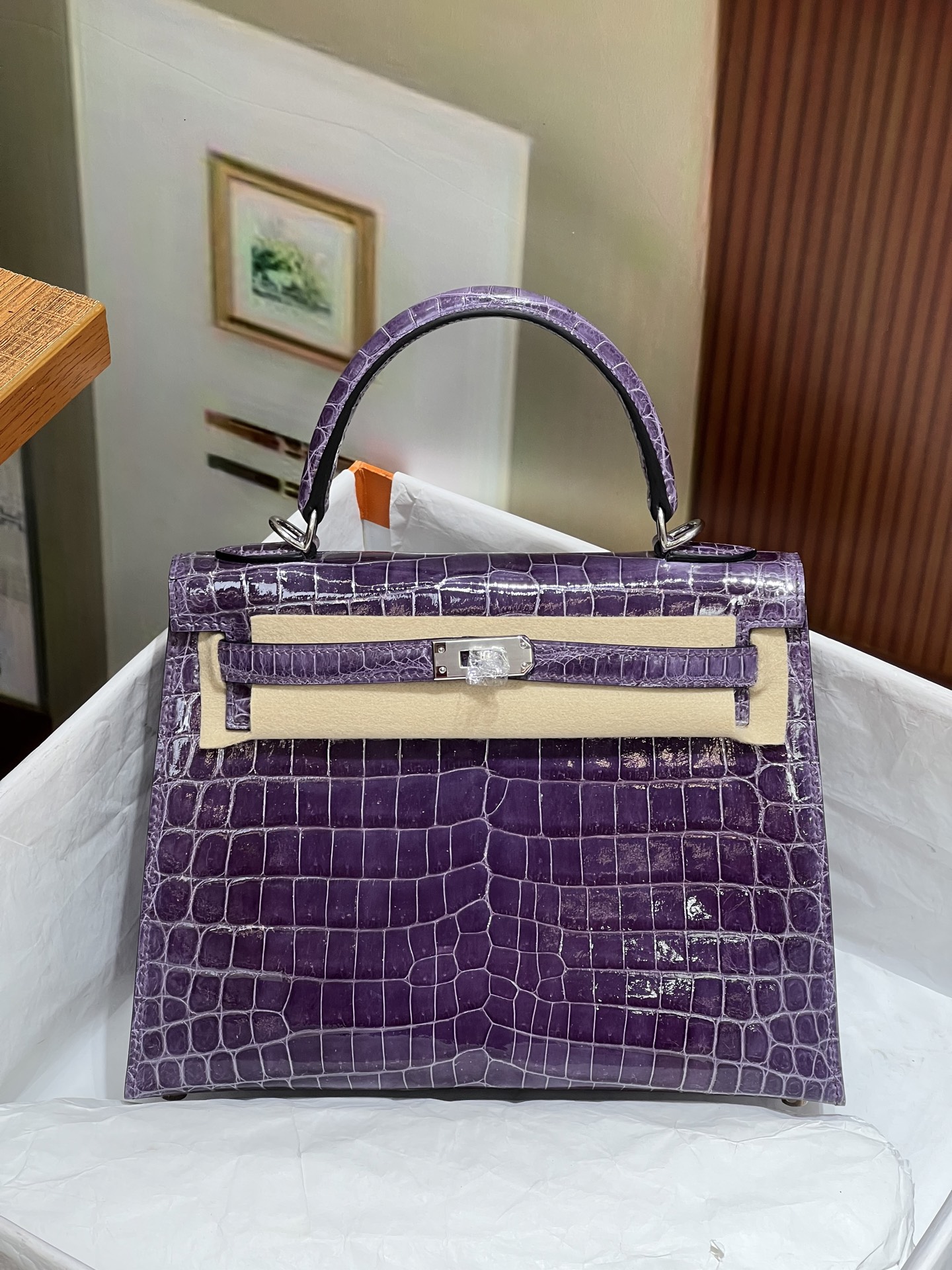 NO:700395,Kelly 25CM. Silver buckle, imported Nile crocodile high-gloss crocodile skin, real shot, newly released, version Z, top hand sewing craftsmanship, Hermes, hermes, crocodile skin, Hermes,19860909凯丽Kelly 25CM. 银扣 进口尼罗鳄高光鳄鱼皮实拍现货 新出 对版Z 顶级手缝工艺,爱马仕,hermes,crocodile skin,Hermes,,Bag