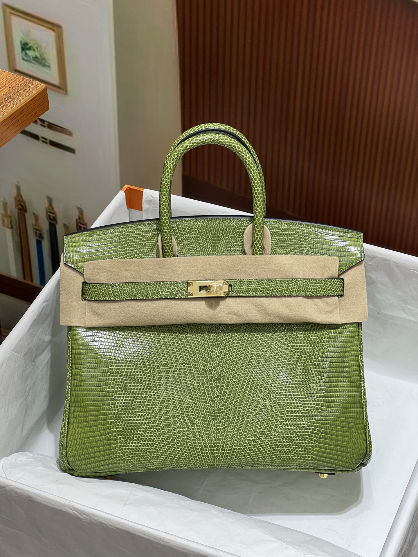 NO:812096,Platinum 25CM. Newly released gold hardware, gold buckle, hc imported lizard skin, real shot, 5 fish fish version Z, top imported wax thread hand sewing technology, Hermes, Hermes, Hermes,19860909铂金25CM.新出 金色五金 金扣 hc进口蜥蜴皮实拍现货,5条鱼鱼对版Z 顶级进口蜡线手缝工艺,爱马仕,hermes,Hermes,,Bag