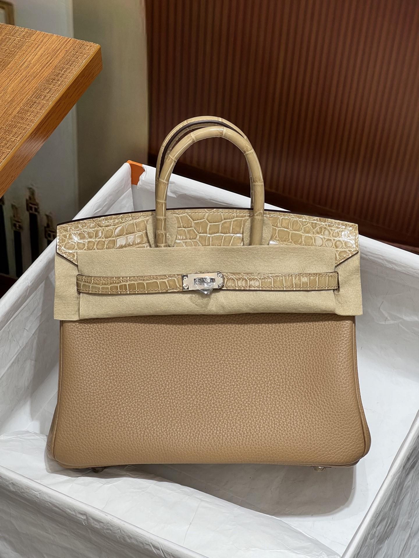 NO:699937,Touch25 Nile Crocodile Imported high-gloss Nile crocodile with togo leather, real shot texture, top hand sewing, full set of hand-made nails, Hermes, Hermes, Hermes,19860909Touch25 尼罗鳄 进口高光尼罗鳄 搭配togo皮 实拍纹理 顶级手工缝制 全套手工钉,爱马仕,hermes,Hermes,,Bag