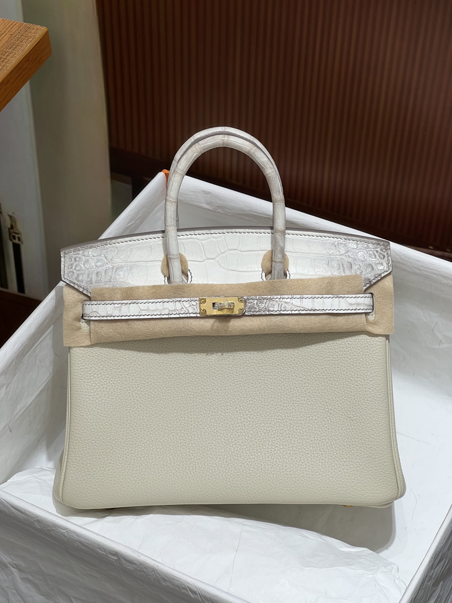 NO:699918,Touch25 Himalayan white Nile crocodile imported Nile crocodile with togo leather real shot texture top hand sewing full set of handmade nails, Hermes, hermes, Hermes,19860909Touch25 喜马拉雅白 尼罗鳄 进口尼罗鳄 搭配togo皮 实拍纹理 顶级手工缝制 全套手工钉,爱马仕,hermes,Hermes,,Bag
