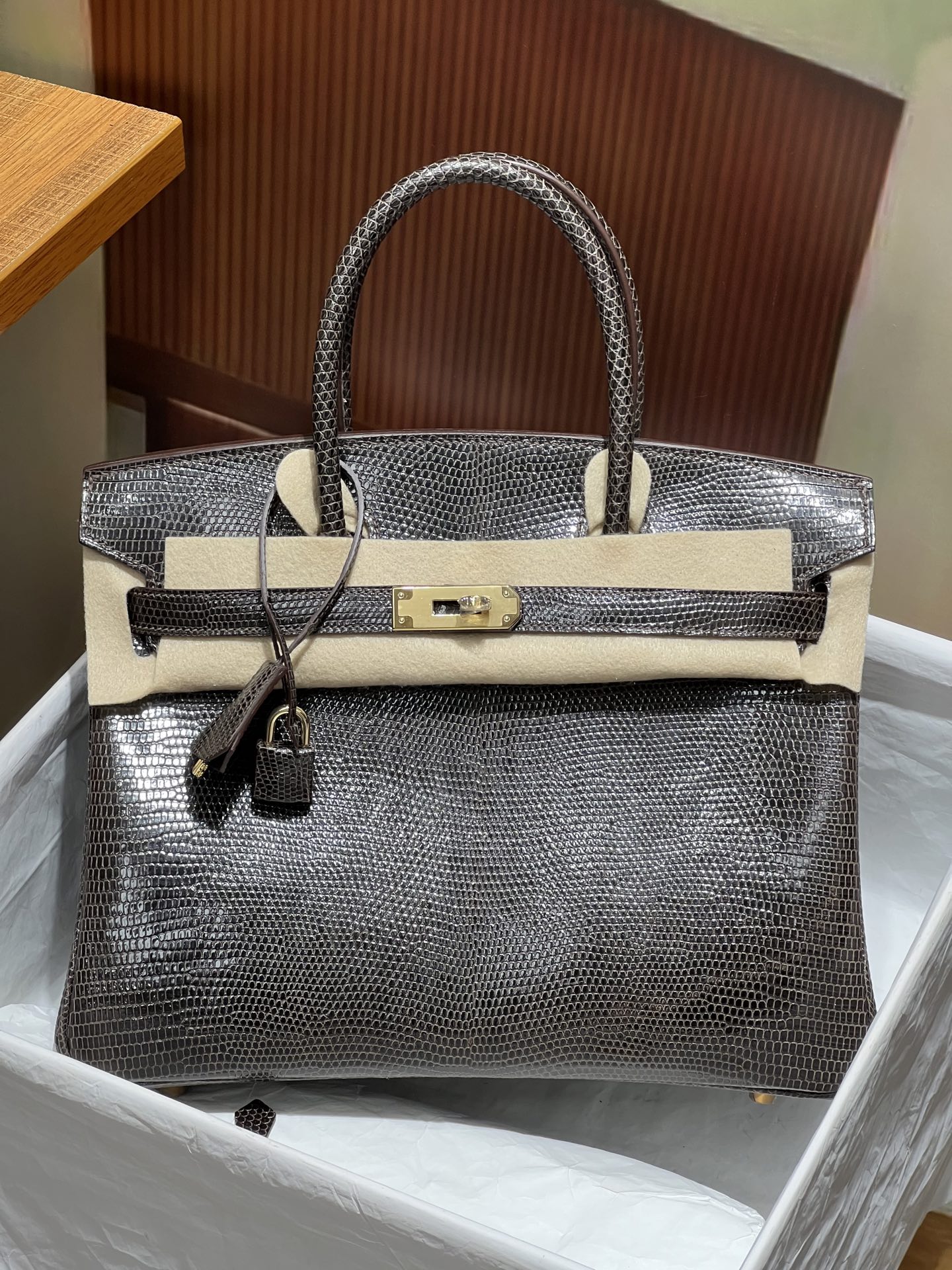 NO:699965,Platinum 30CM. Newly released gold hardware, gold buckle, hc imported lizard skin, real shot, 5 fish fish version Z, top imported wax thread hand sewing technology, Hermes, hermes, Hermes,19860909铂金30CM.新出 金色五金 金扣 hc进口蜥蜴皮实拍现货,5条鱼鱼对版Z 顶级进口蜡线手缝工艺,爱马仕,hermes,Hermes,,Bag