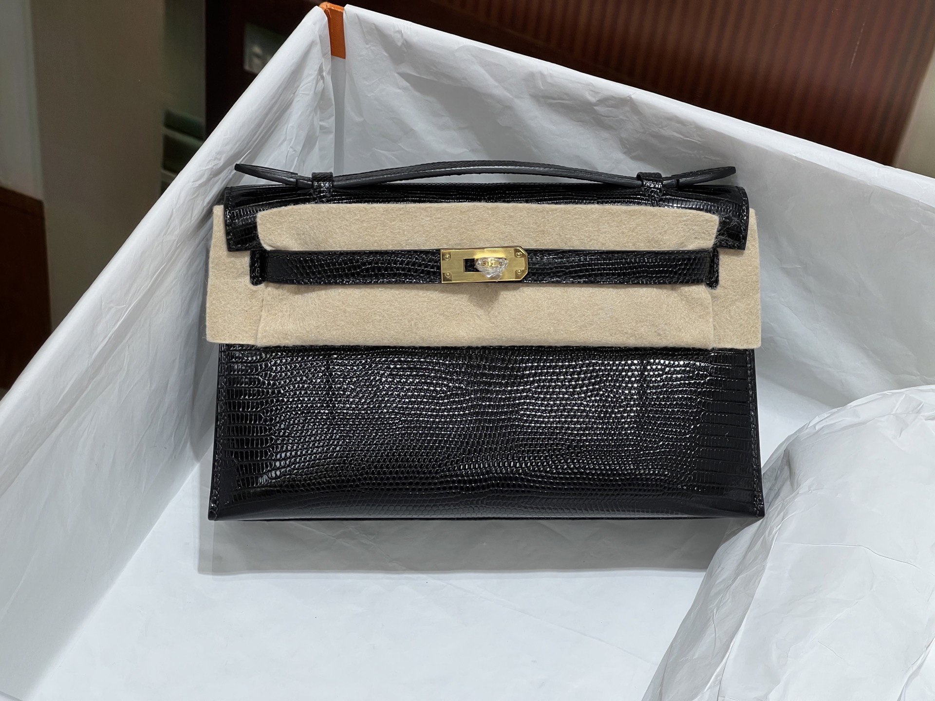 NO:699950,Kaili Generation 22CM full set of hand-made nails hc imported lizard skin real shot gold buckle 5 pieces of skin to make a bag texture and leather surface are super beautiful top hand sewing craftsmanship, Hermes, Hermes, Hermes,19860909凯丽一代22CM 全套手工钉 hc进口蜥蜴皮 实拍金扣 5张皮 做一个包 纹理和皮面都超级漂亮 顶级手缝工艺,爱马仕,hermes,Hermes,,Bag