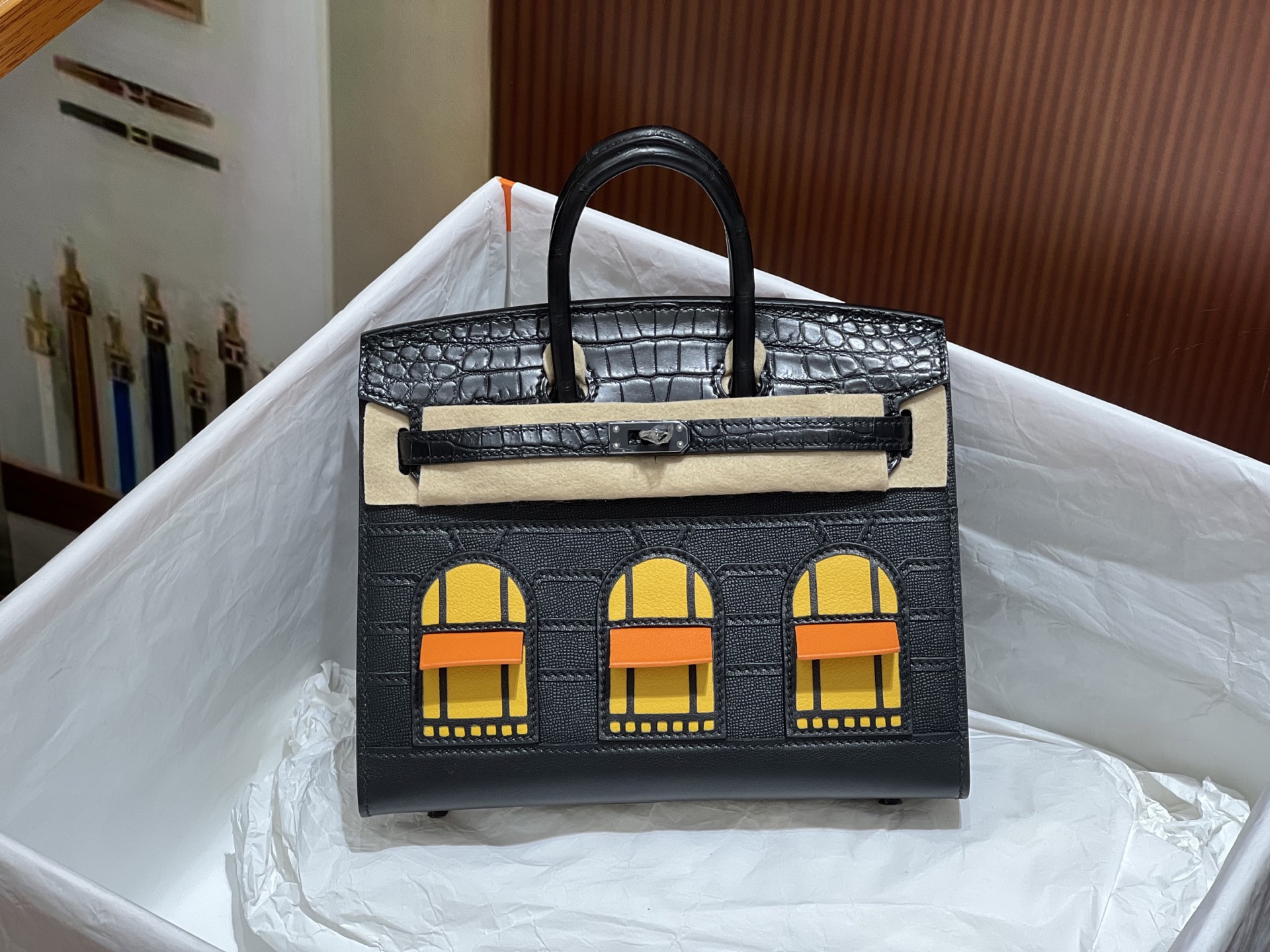 NO:700015,bk20 black house bag, original Madame leather, precious crocodile skin, the same original leather at the counter, hand-matched z, full set of hand-made nails, matched hardware, the highest version, Hermes, hermes, crocodile skin, Hermes,19860909bk20黑色房子包 原版Madame皮 弥足珍贵的鳄鱼皮 专柜同款原版皮,手工对版z ,全套手工钉,对版小五金 最高版本,爱马仕,hermes,crocodile skin,Hermes,,Bag