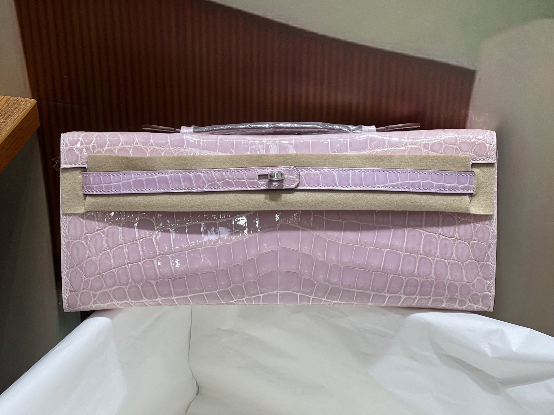 NO:700285,cut 31CM dinner bag, silver buckle, two points, Nile crocodile imported from Singapore, wax thread pure hand sewing, available from stock, Hermes, Hermes,19860909cut 31CM晚宴包 银扣扣 两点 新加坡进口尼罗鳄 蜡线纯手缝 现货供应,爱马仕,hermes,Hermes,,Bag
