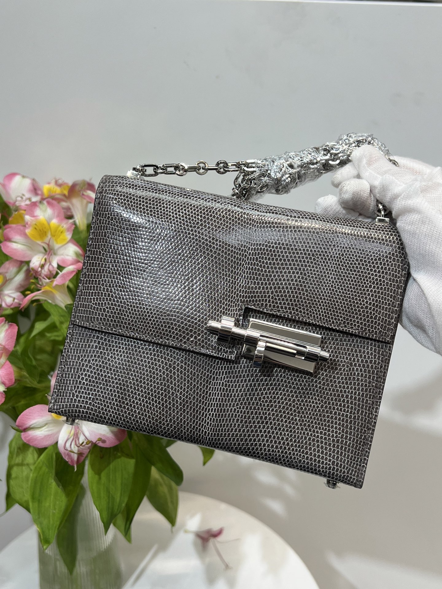 NO:700084,Pistol bag Verrou small size original color silver buckle original lizard leather top hand sewing!  Pure steel hardware,Hermes,hermes,Hermes,19860909手枪包 插稍包 Verrou 小号 原花色 银扣 原厂蜥蜴皮皮 顶级手工缝制！纯钢五金,爱马仕,hermes,Hermes,,Bag