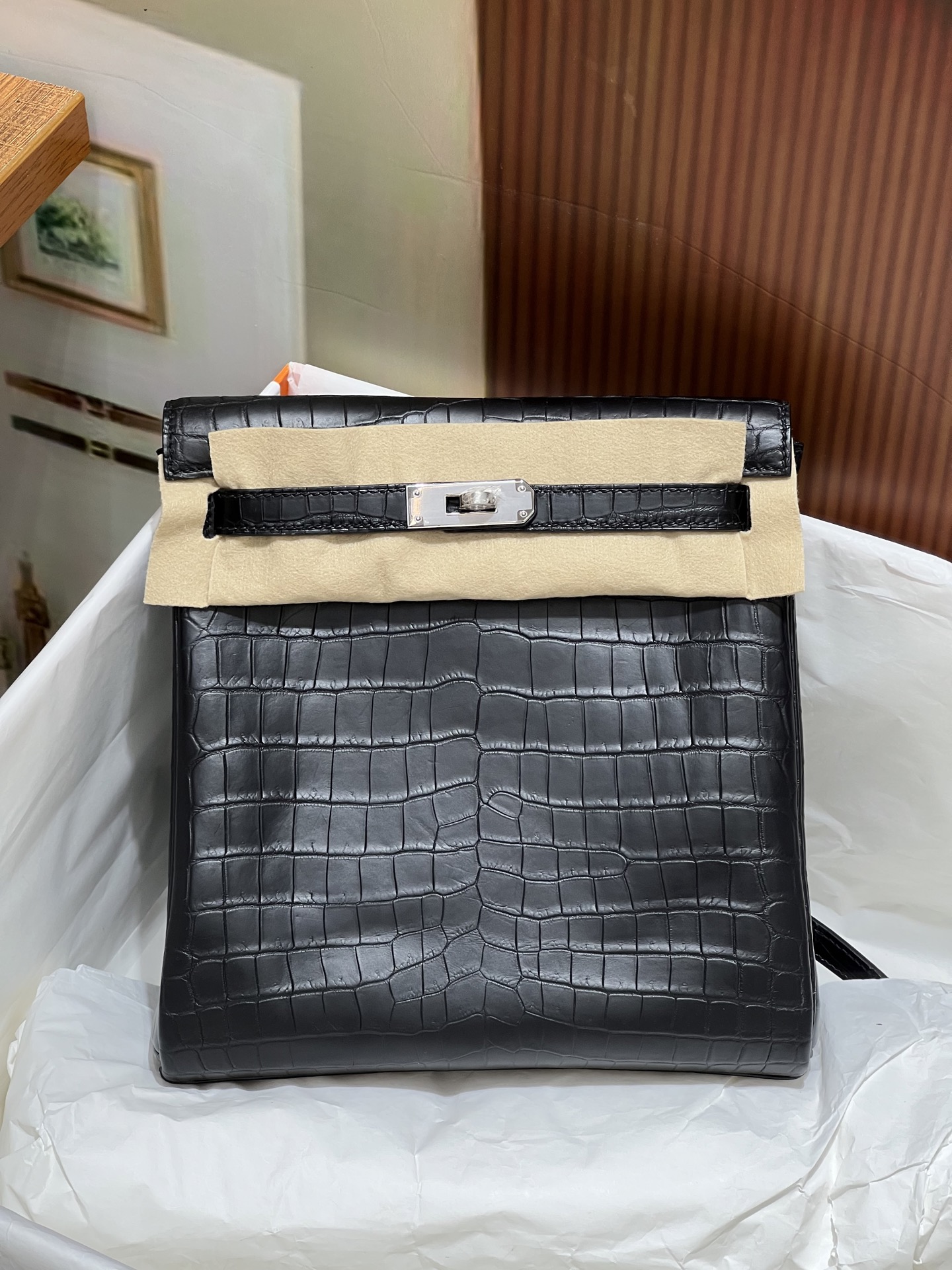 NO:850987,Ado Backpack A very practical backpack!  Imported original leather Nile crocodile, 3 fish pairs, top hand sewing, full set of hand-made nails, Hermes, hermes, backpacks, Hermes,19860909Ado双肩背包 实用性超强的背包！进口原厂皮尼罗鳄 3条鱼对版 顶级手工缝制 全套手工钉,爱马仕,hermes,backpacks,Hermes,,Bag