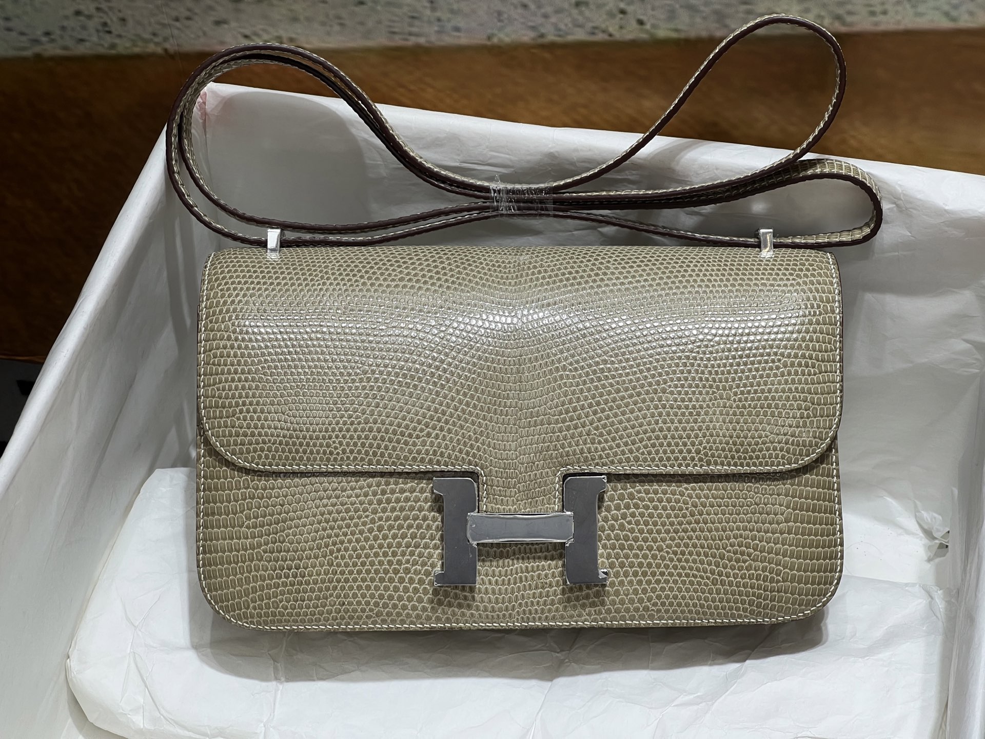 NO:701116,Kangkang 26CM.hc imported original lizard skin wax thread hand-stitched in stock, real shot ~, Hermes, hermes, Hermes,19860909康康26CM.hc进口原厂蜥蜴皮 蜡线手缝 现货实拍～,爱马仕,hermes,Hermes,,Bag