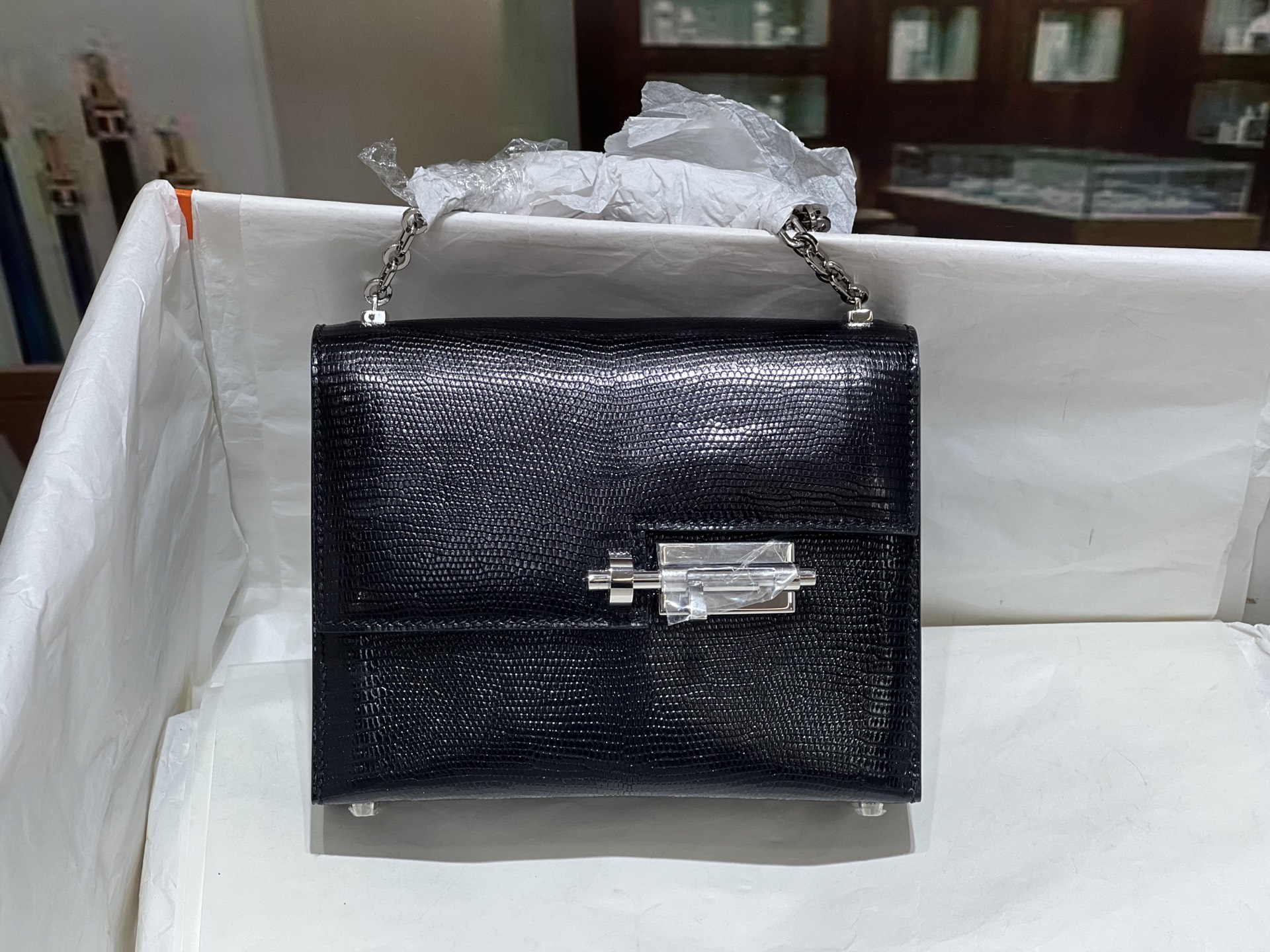 NO:701142,Pistol Bag Verrou Small Black Silver Buckle Original Lizard Leather Top Hand Sewn!  Pure steel hardware, Hermes,19860909手枪包 插稍包 Verrou 小号 黑色 银扣 原厂蜥蜴皮皮 顶级手工缝制！纯钢五金,,Hermes,,Bag