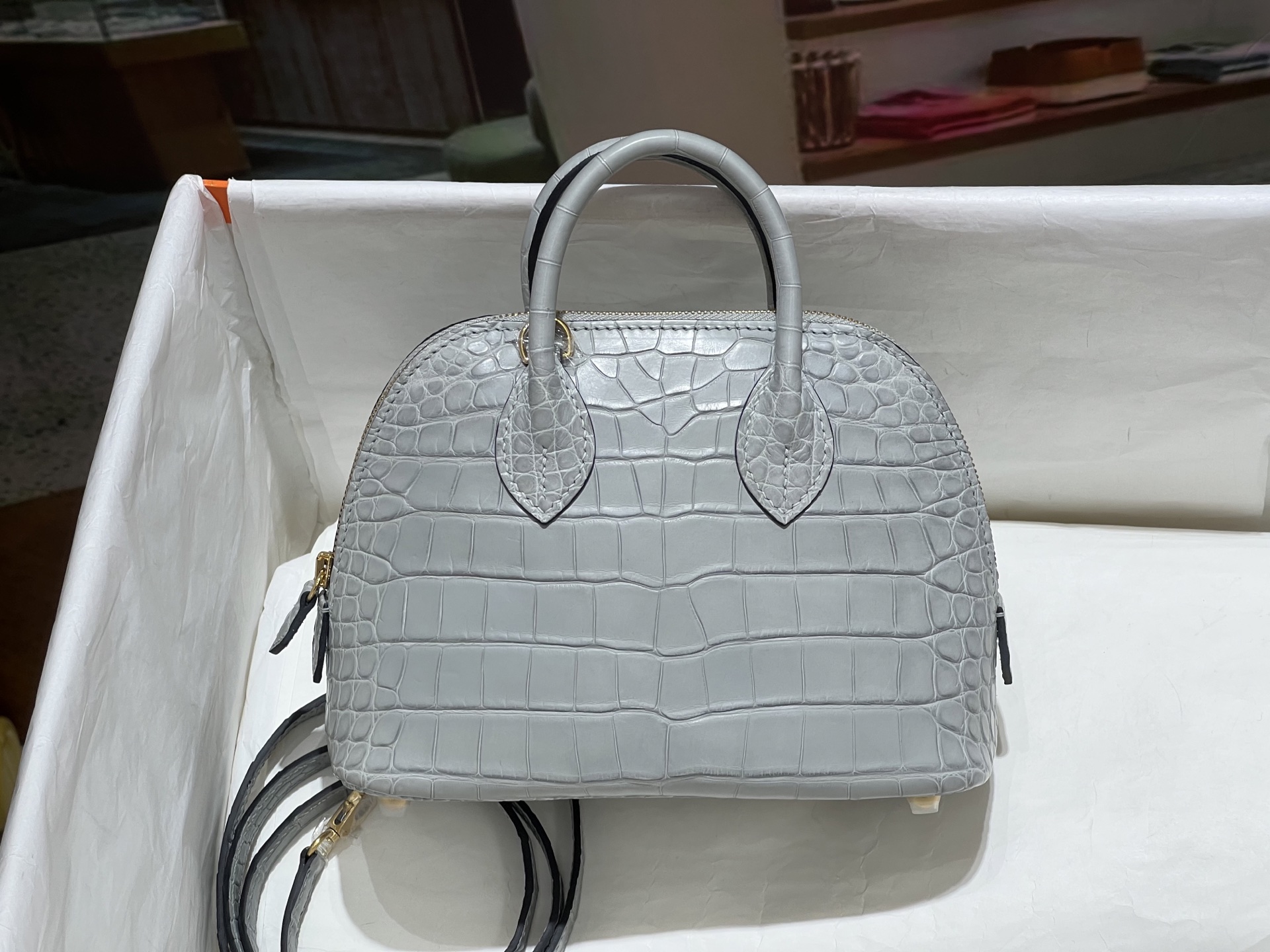 NO:701115,The shiny oily feeling is visible on the hands. Bowling bolid mini size!  Spot hc imported American crocodiles are hand-sewn!  ,Hermes,hermes,Hermes,19860909光泽油脂感上手可见 保龄球 bolid 迷你号！现货hc进口美洲鳄手工缝制！,爱马仕,hermes,Hermes,,Bag