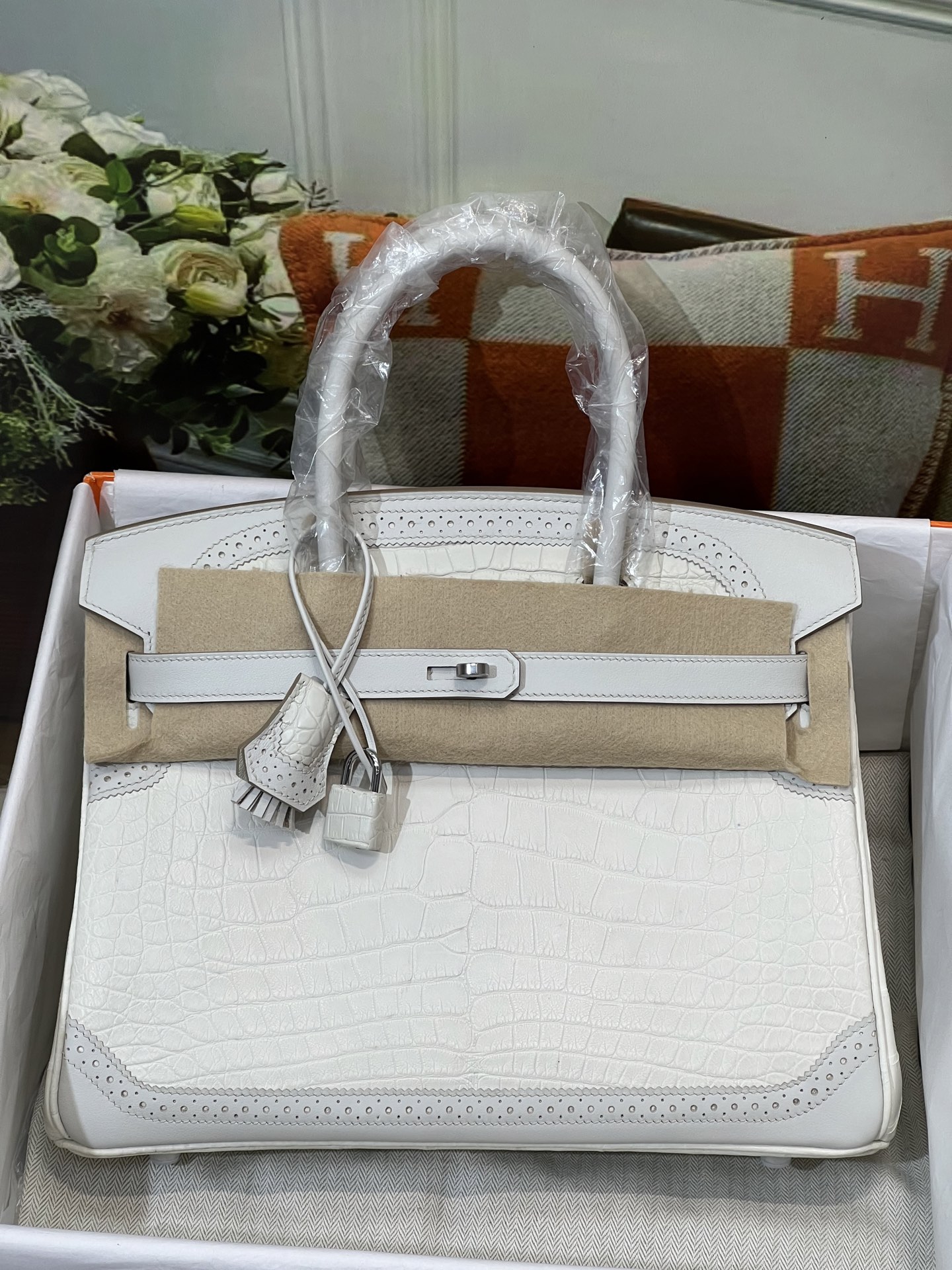 NO:851003,Lace style Birkin30 hc imported American crocodile, with swift leather!  It's simply perfect, top hand sewing craftsmanship, Hermes, hermes, stuart weitzman, Hermes,19860909蕾丝款 Birkin30 hc进口美洲鳄,搭配swift皮 ！简直是完美 顶级手缝工艺,爱马仕,hermes,stuart weitzman,Hermes,,Bag