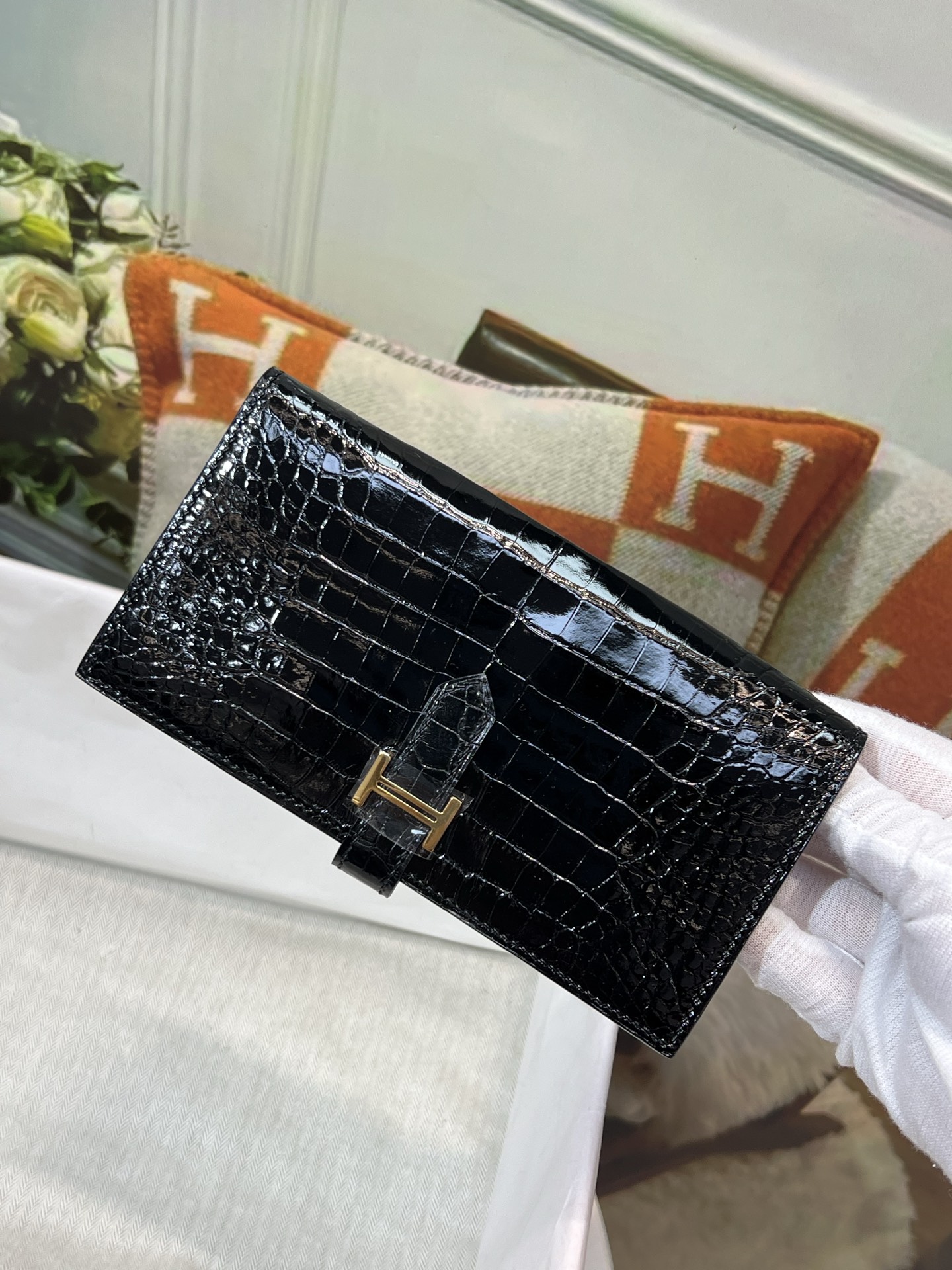 NO:852287,H buckle Bean wallet square hc imported American crocodile leather!  Hand-sewn with beeswax thread!  Size 17.5, 9, 2 available from stock, Hermes, hermes, crocodile skin, Hermes,19860909H扣Bean钱夹 方块 hc进口美洲鳄鱼皮！蜜蜡线手工缝制！尺寸17.5,9,2 现货供应,爱马仕,hermes,crocodile skin,Hermes,,Bag